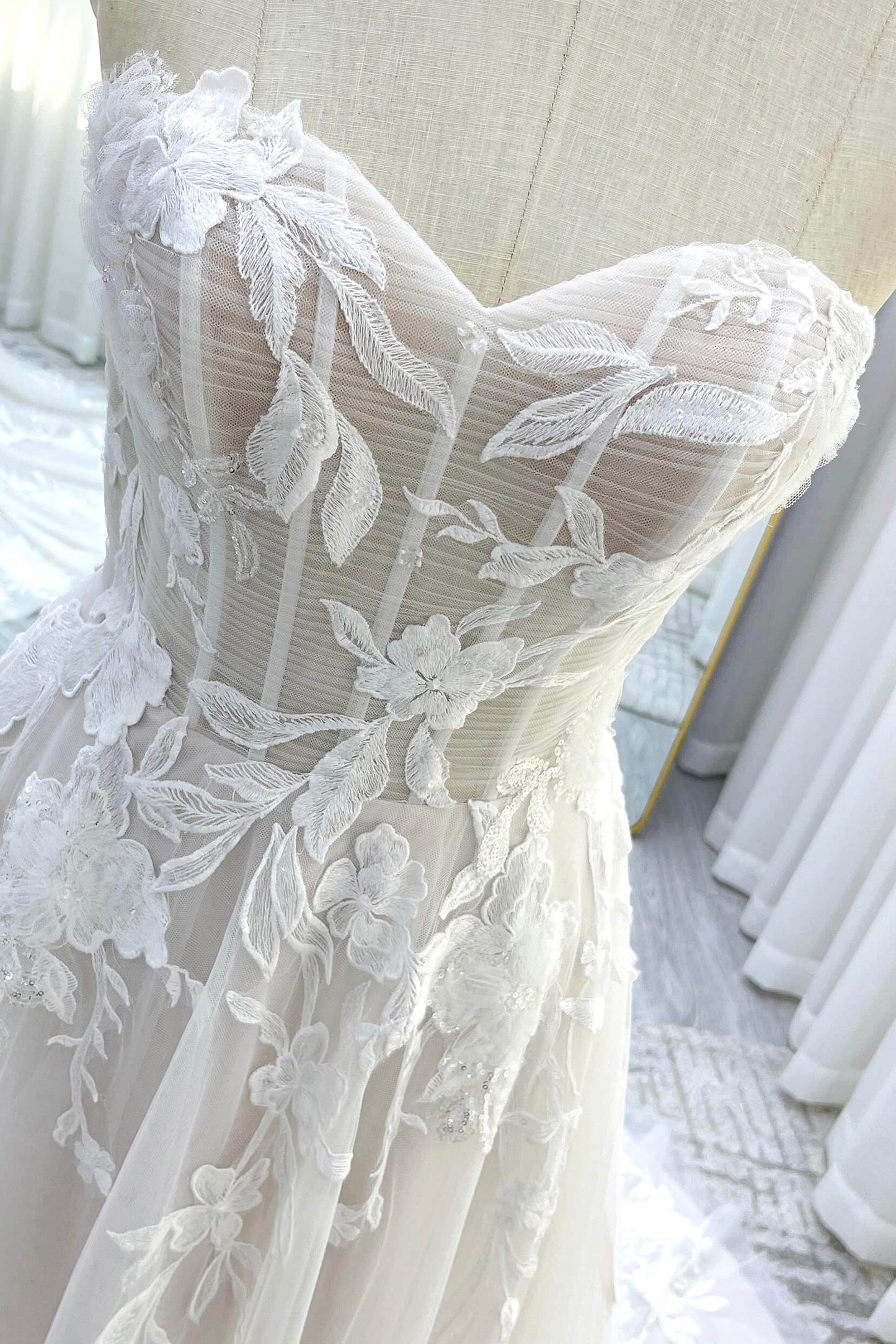 A-Line Court Train Lace Tulle Wedding Dress CW3539 - COCOMELODY
