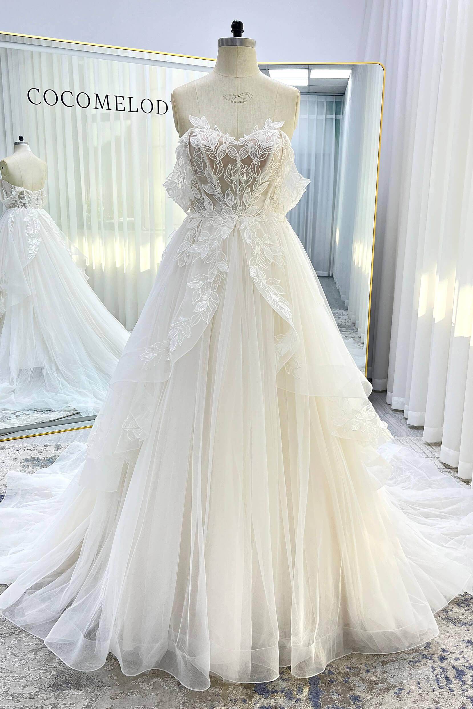 Ball Gown Court Train Lace Tulle Wedding Dress CW3543 - COCOMELODY