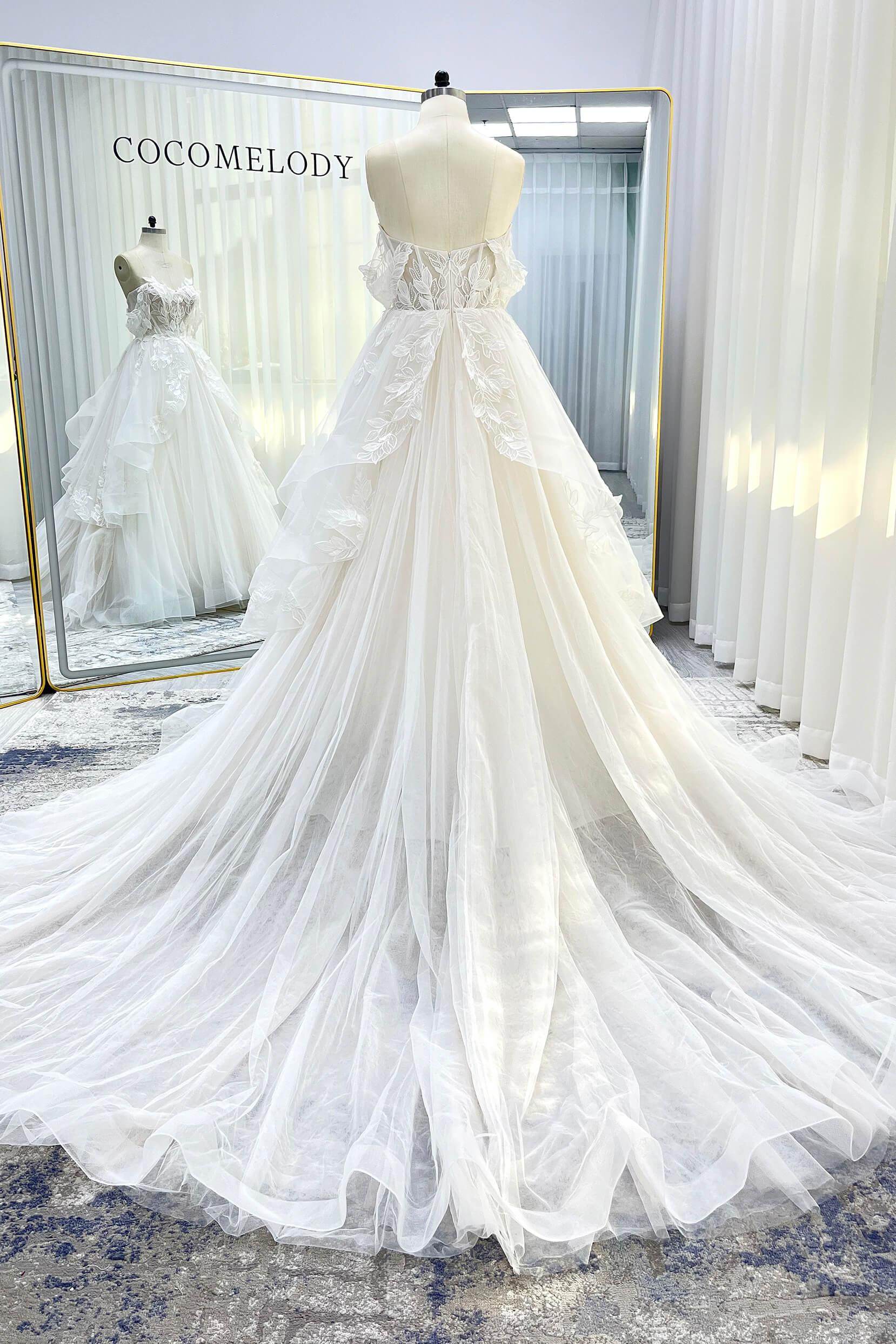 Ball Gown Court Train Lace Tulle Wedding Dress CW3543 - COCOMELODY