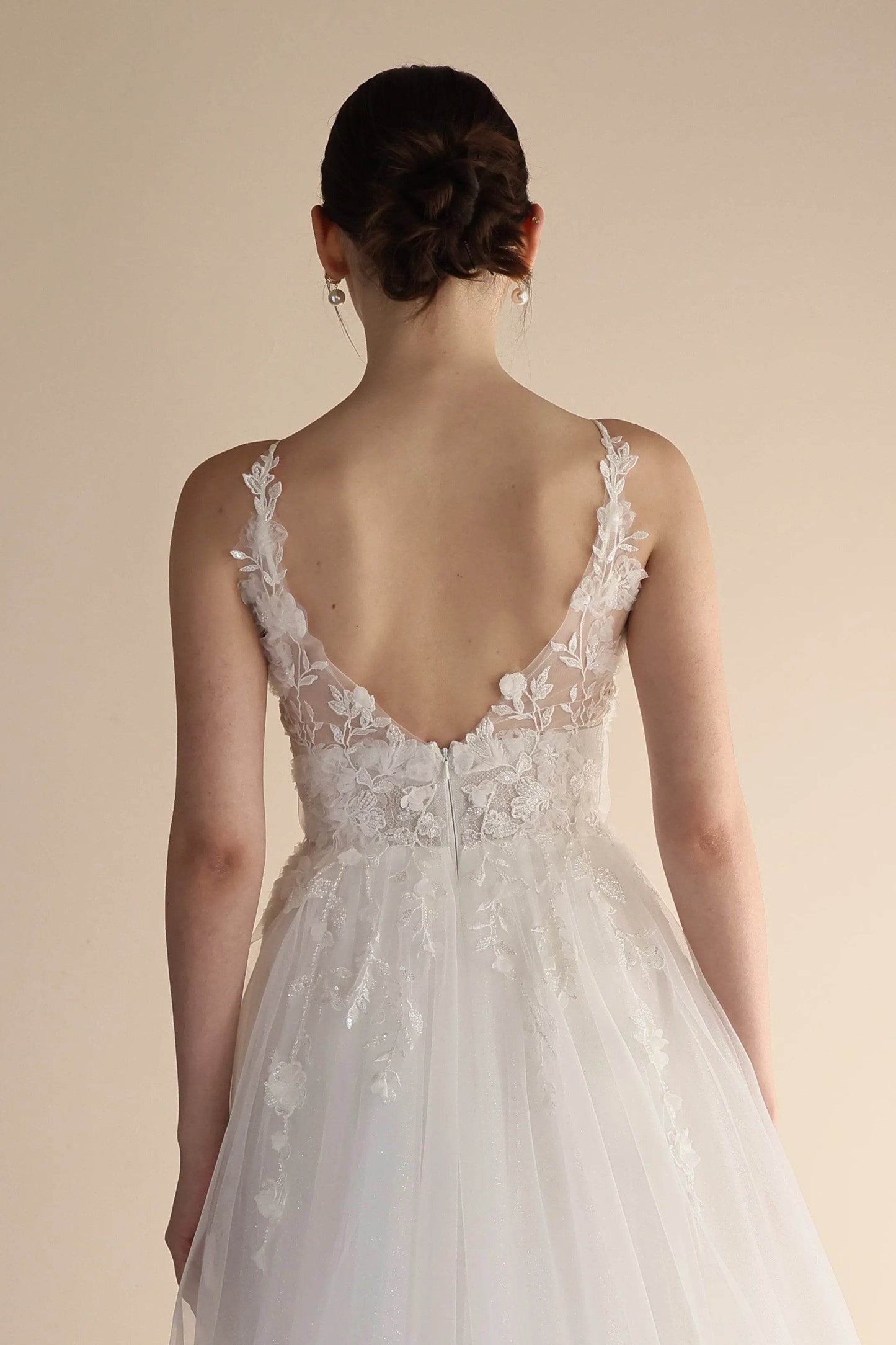 A-Line Sweep-Brush Train Lace Tulle Wedding Dress CW3550 - COCOMELODY