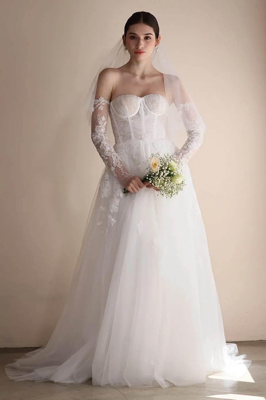 A-Line Sweep-Brush Train Lace Tulle Wedding Dress CW3552 - COCOMELODY
