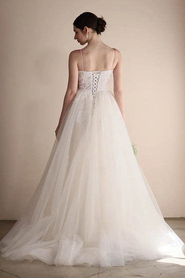A-Line Sweep-Brush Train Lace Tulle Wedding Dress CW3553 - COCOMELODY