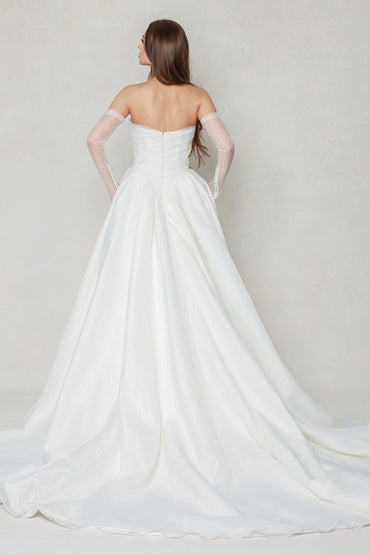 Ball Gown Chapel Train Organza Wedding Dress CW3591