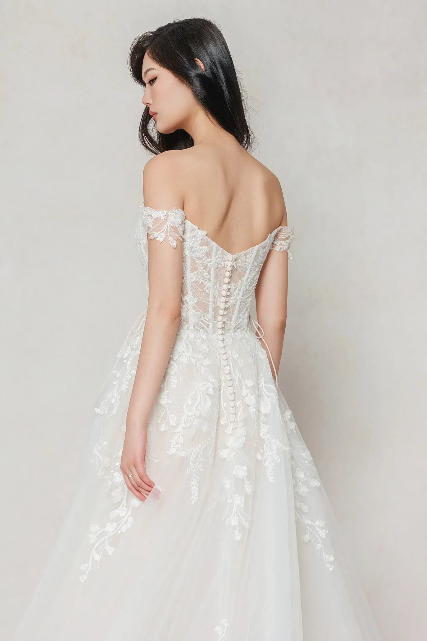 A-Line Sweep-Brush Train Tulle Wedding Dress CW3618 - COCOMELODY