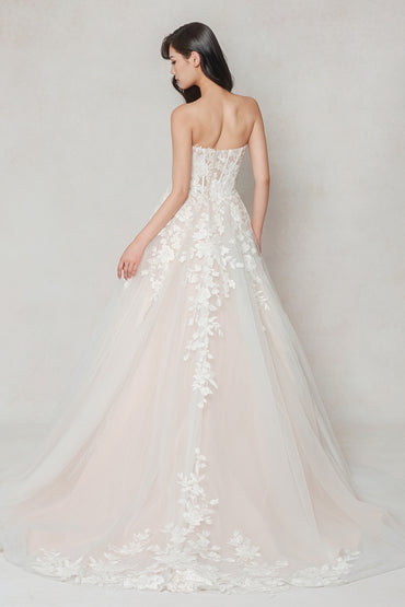 A-Line Sweep-Brush Train Tulle Wedding Dress CW3628