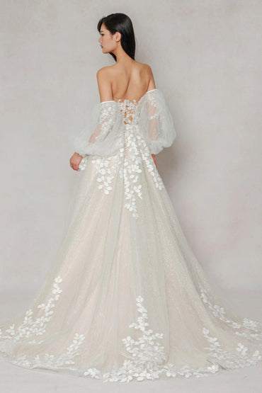 A-Line Sweep-Brush Train Tulle Wedding Dress CW3631 - COCOMELODY