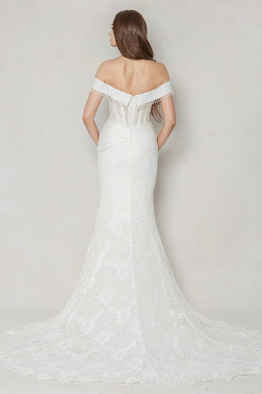 Trumpet-Mermaid Court Train Lace Wedding Dress CW3637 - COCOMELODY