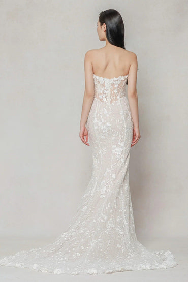 Trumpet-Mermaid Court Train Lace Wedding Dress CW3643 - COCOMELODY