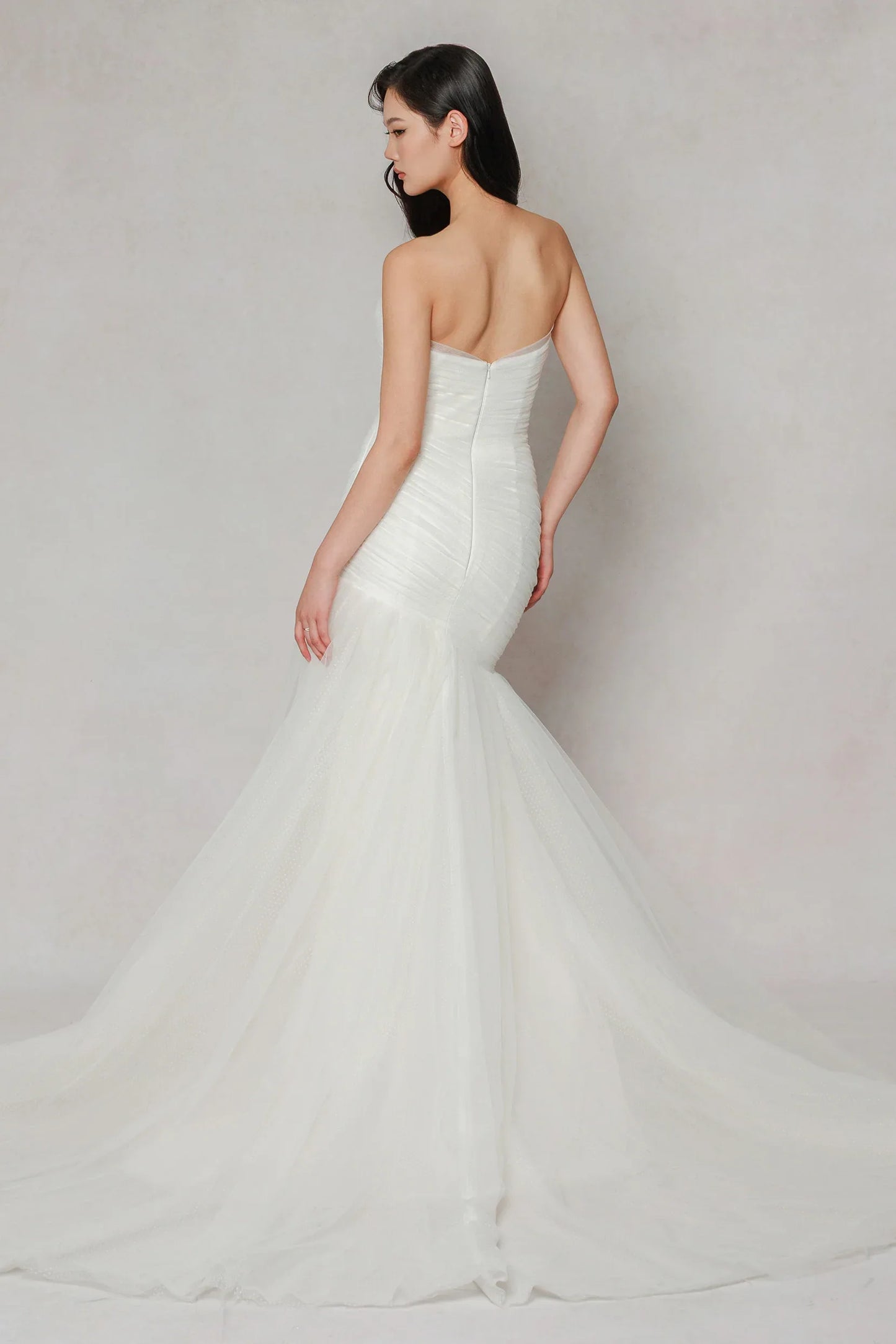 Trumpet-Mermaid Court Train Dot Tulle Wedding Dress CW3644 - COCOMELODY