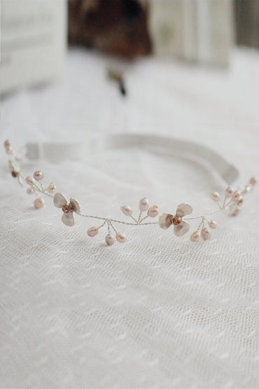 Pearls Wedding Garter with Flower CZ0314