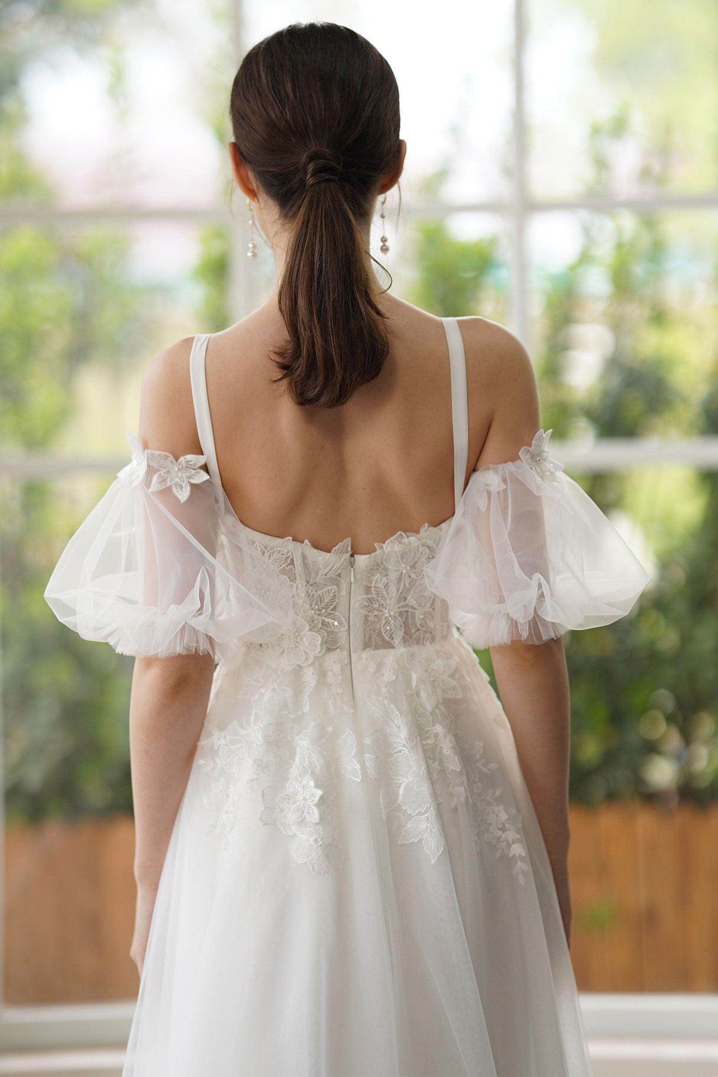 A-Line Sweep-Brush Train Lace Tulle Wedding Dress CW3307 - COCOMELODY