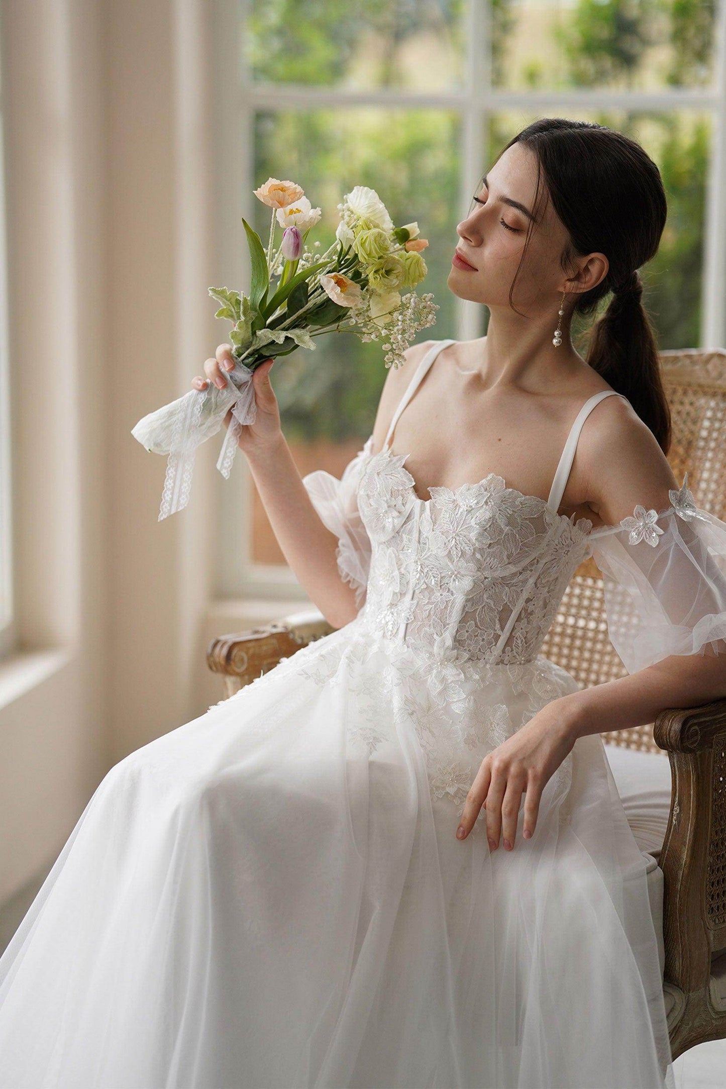 A-Line Sweep-Brush Train Lace Tulle Wedding Dress CW3307 - COCOMELODY
