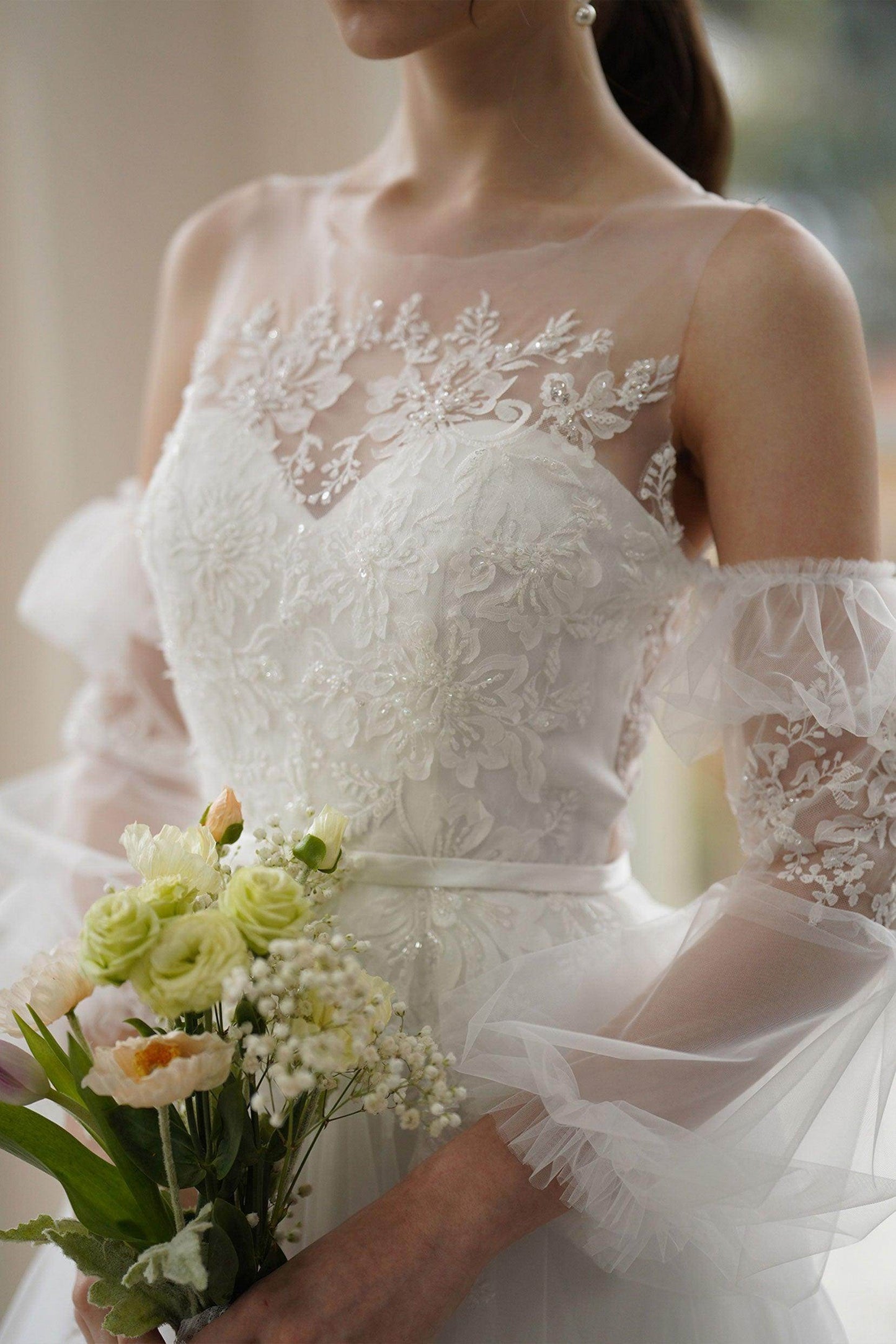 A-Line Sweep-Brush Train Lace Tulle Wedding Dress CW3309 - COCOMELODY
