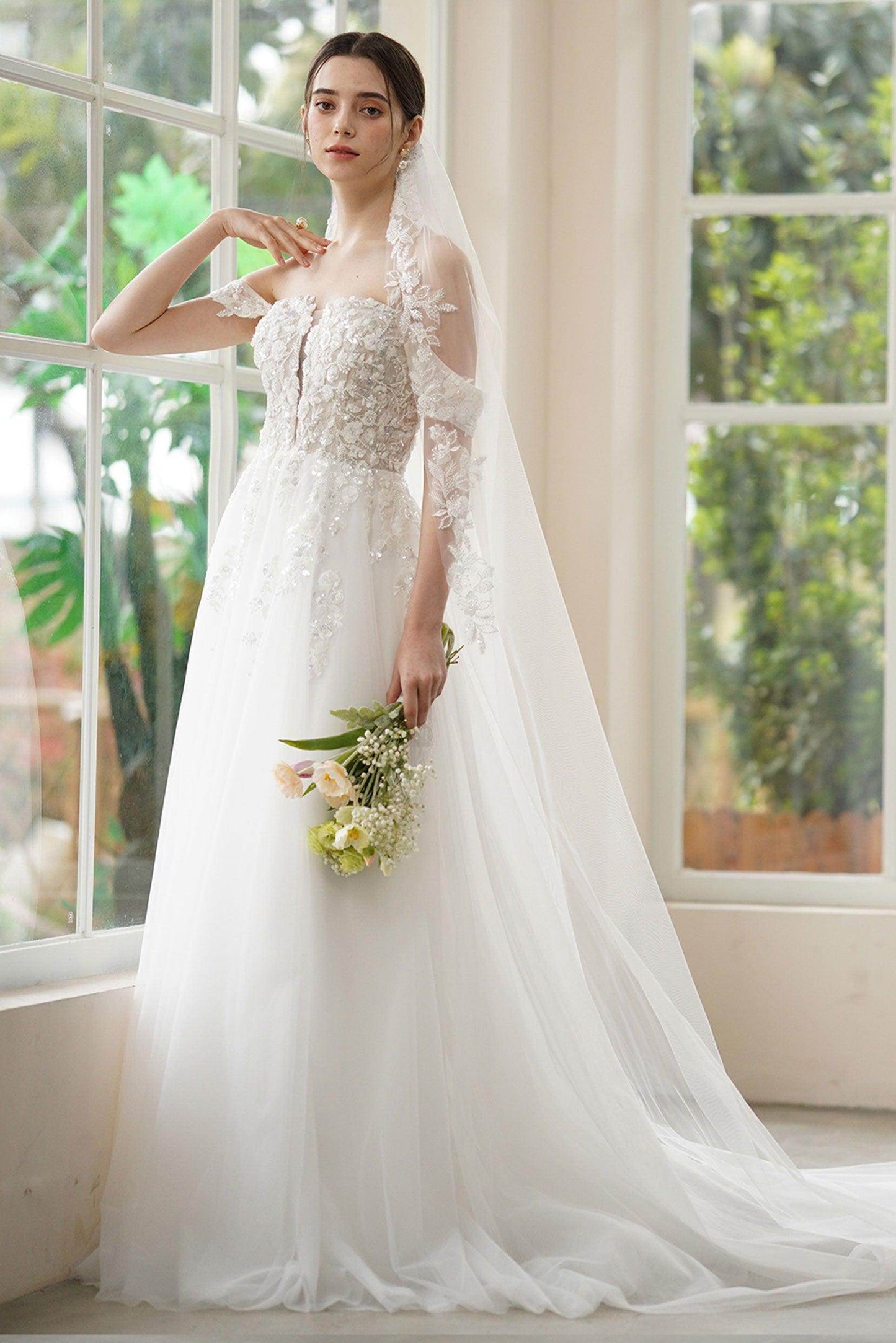 A-Line Sweep-Brush Train Lace Tulle Wedding Dress CW3314 - COCOMELODY
