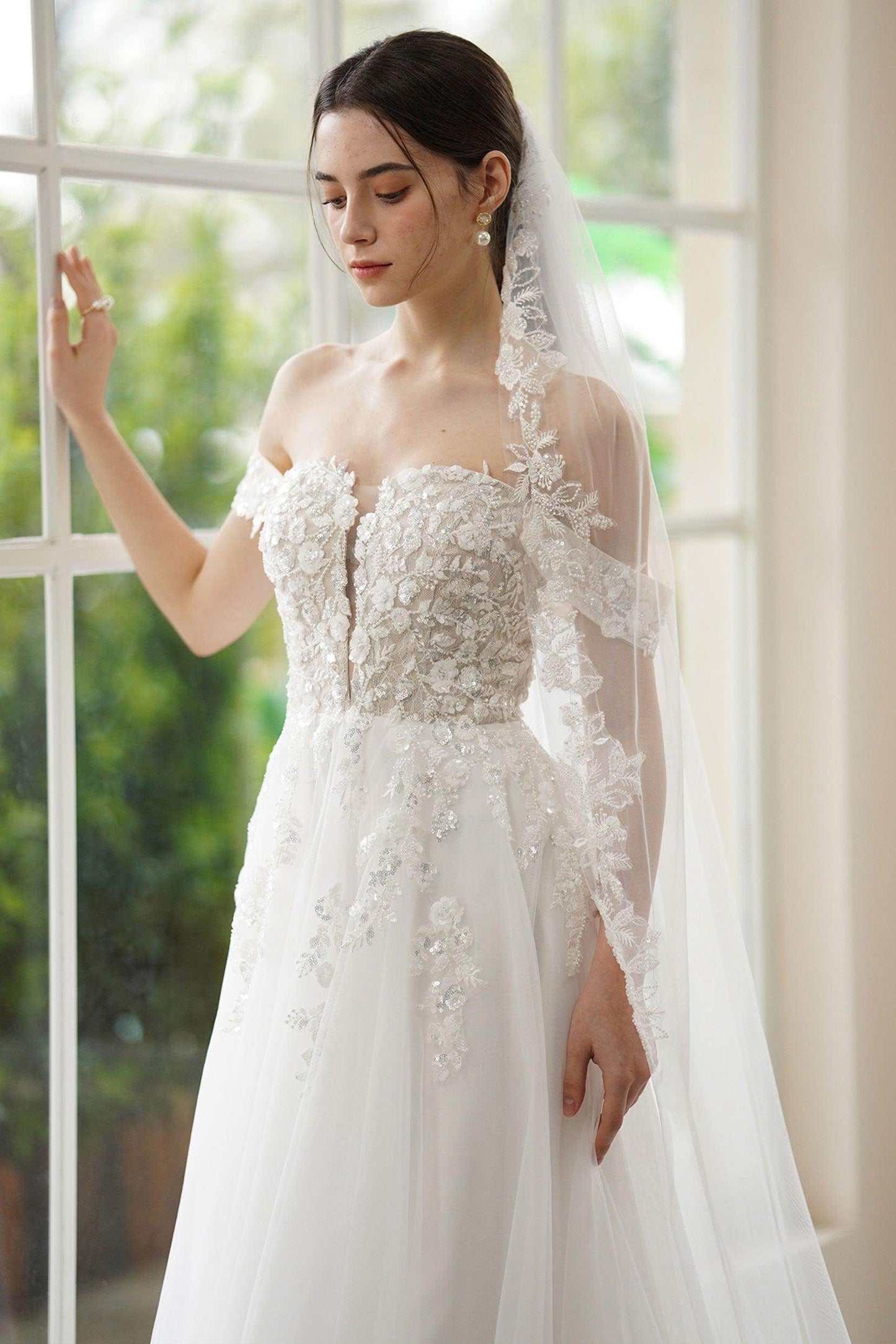 A-Line Sweep-Brush Train Lace Tulle Wedding Dress CW3314 - COCOMELODY