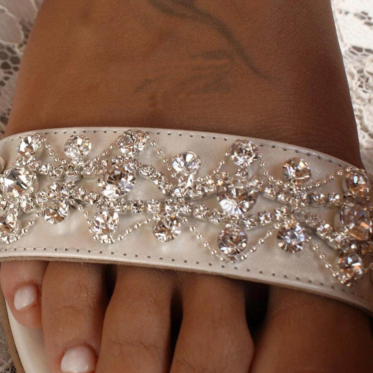 White Crystal Round Flat Shoes Sandals 708749254657 - COCOMELODY