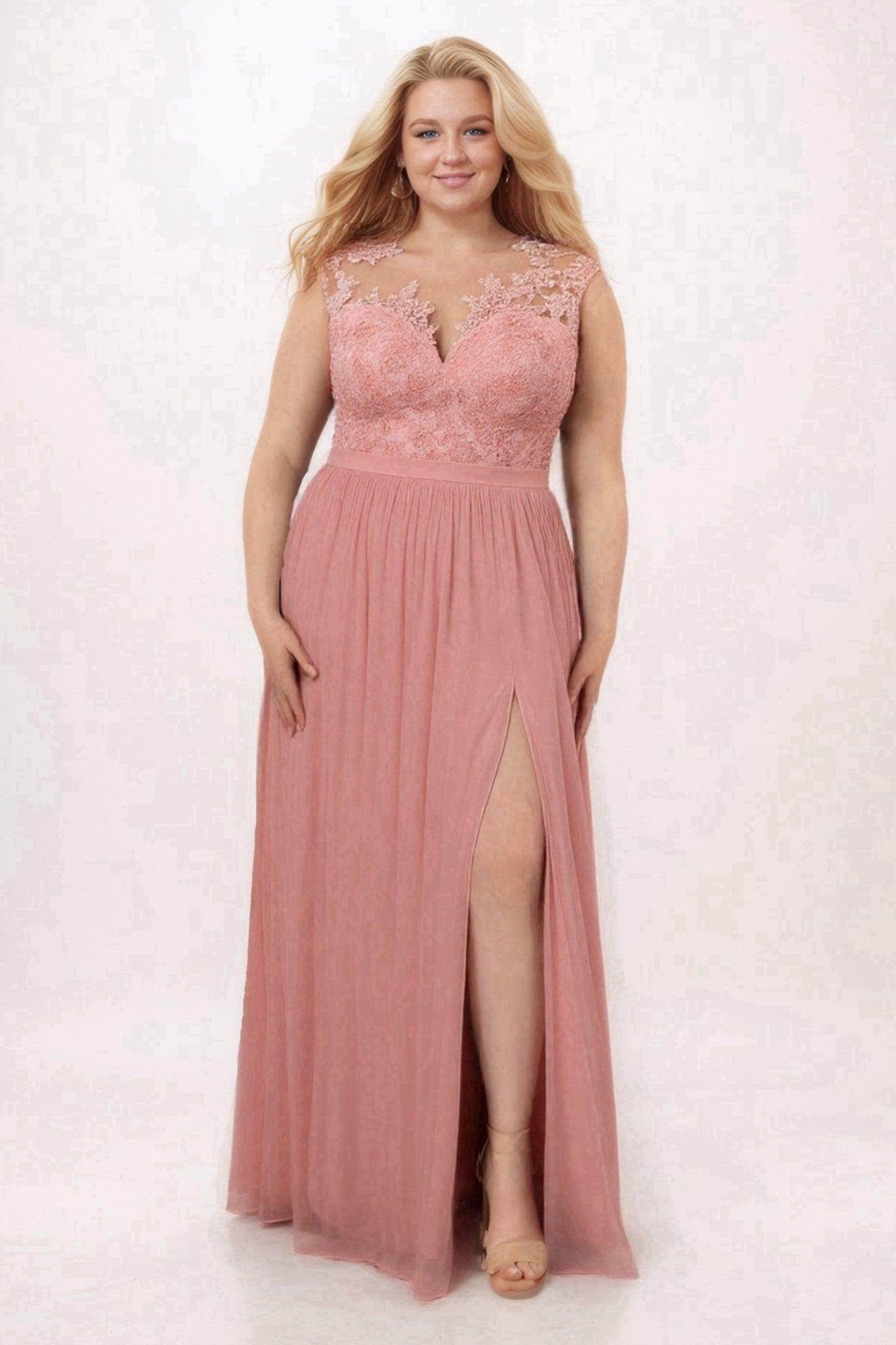 Cap Sleeve Blush Pink Plus Size Bridesmaid Dress with Lace Top COCOMELODY PR3554PS Cap Sleeve Blush Pink Plus Size Bridesmaid Dress with Lace Top COCOMELODY PR3554PS