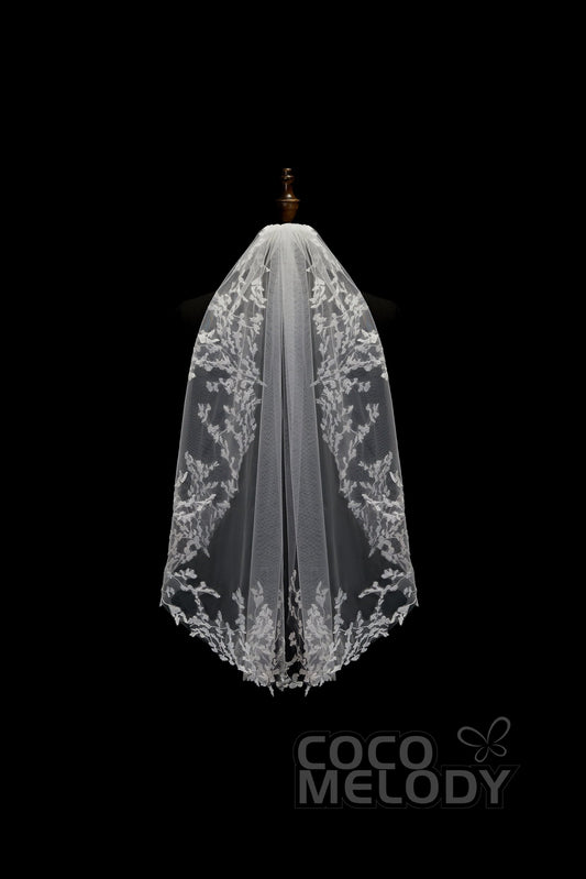 One-tier Lace Edge Tulle Hip Veils with Appliques AV180003