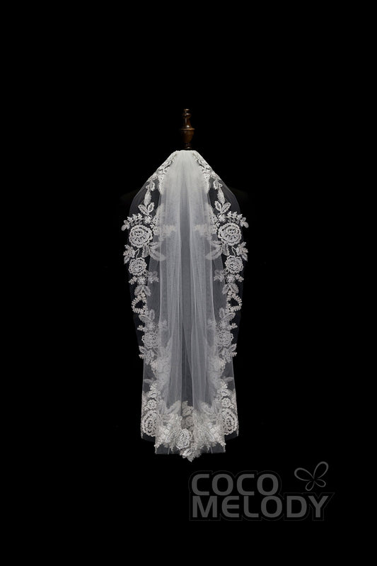 One-tier Lace Edge Tulle Hip Veils with Appliques AV180001