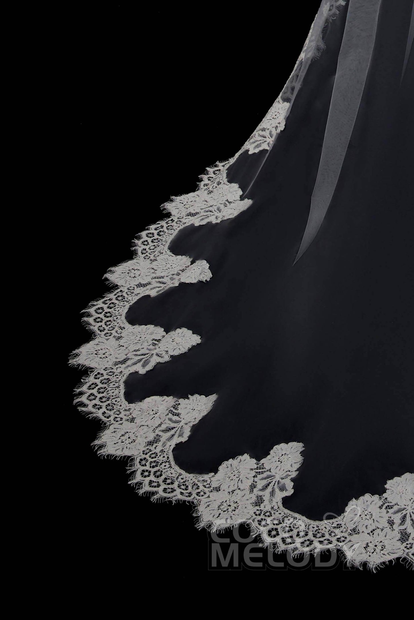 One-tier Lace Edge Tulle Hip Veils with Appliques AV180008 - COCOMELODY