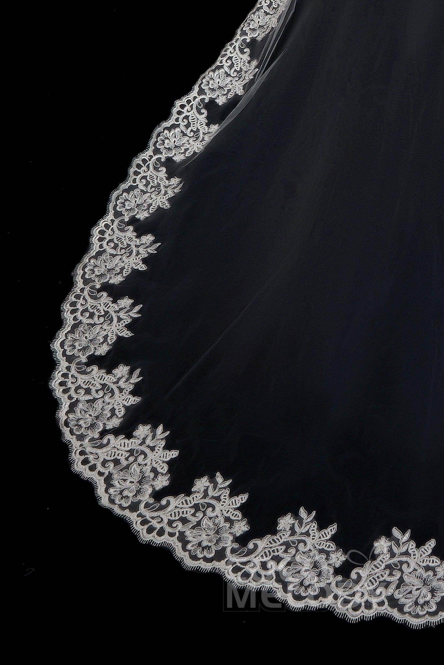 One-tier Lace Edge Tulle Hip Veils with Appliques AV180006 - COCOMELODY