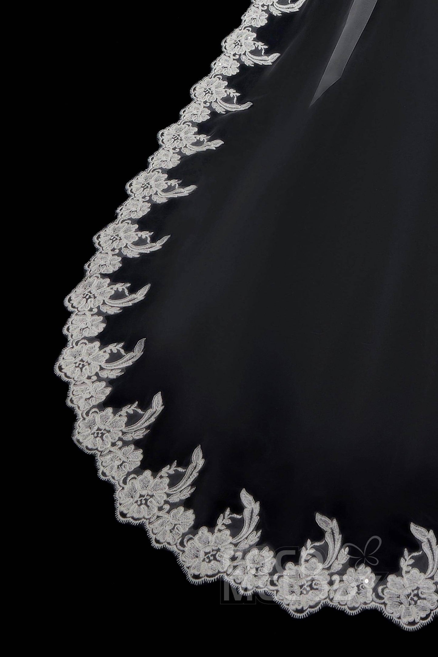 One-tier Lace Edge Tulle Hip Veils with Appliques AV180004 - COCOMELODY