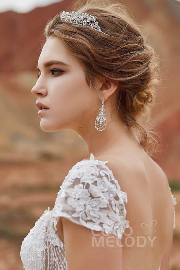 Luxurious Cubic Zirconia Tiara with Imitation Pearl CR17006 - COCOMELODY