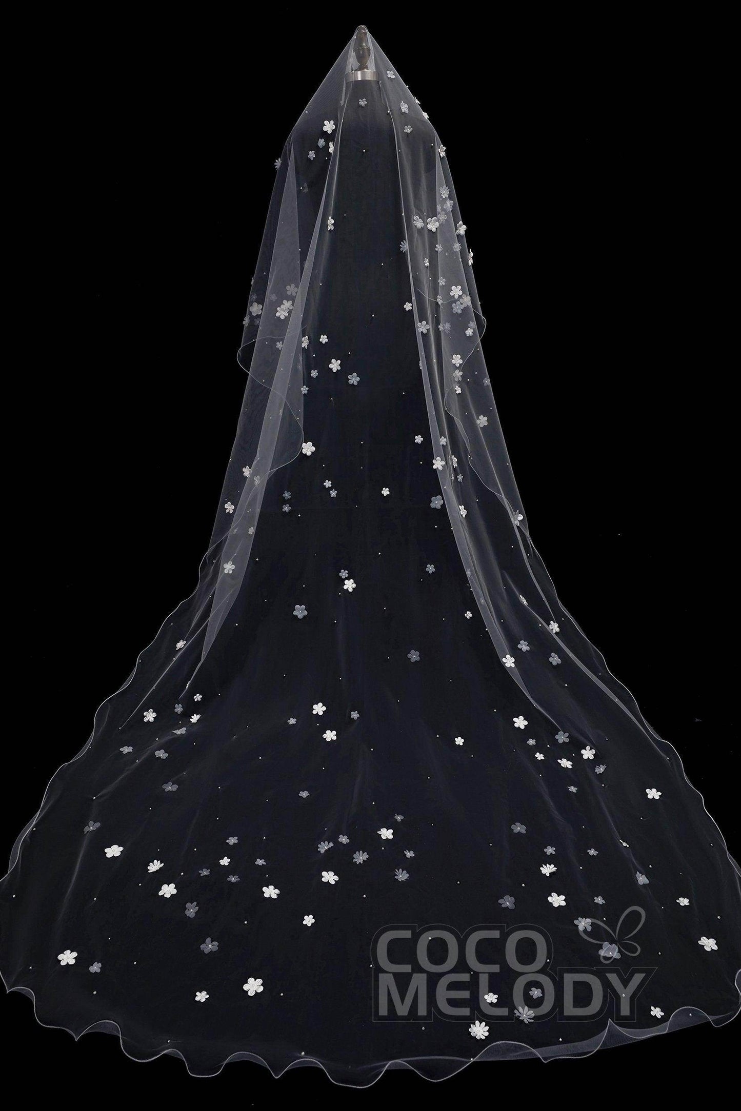 One-tier Cut Edge Tulle Chapel Veils Flower Pearls AV18018 - COCOMELODY