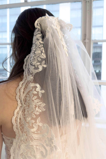 One-tier Lace Edge Tulle Cathedral Veils with Appliques CV0332 - COCOMELODY