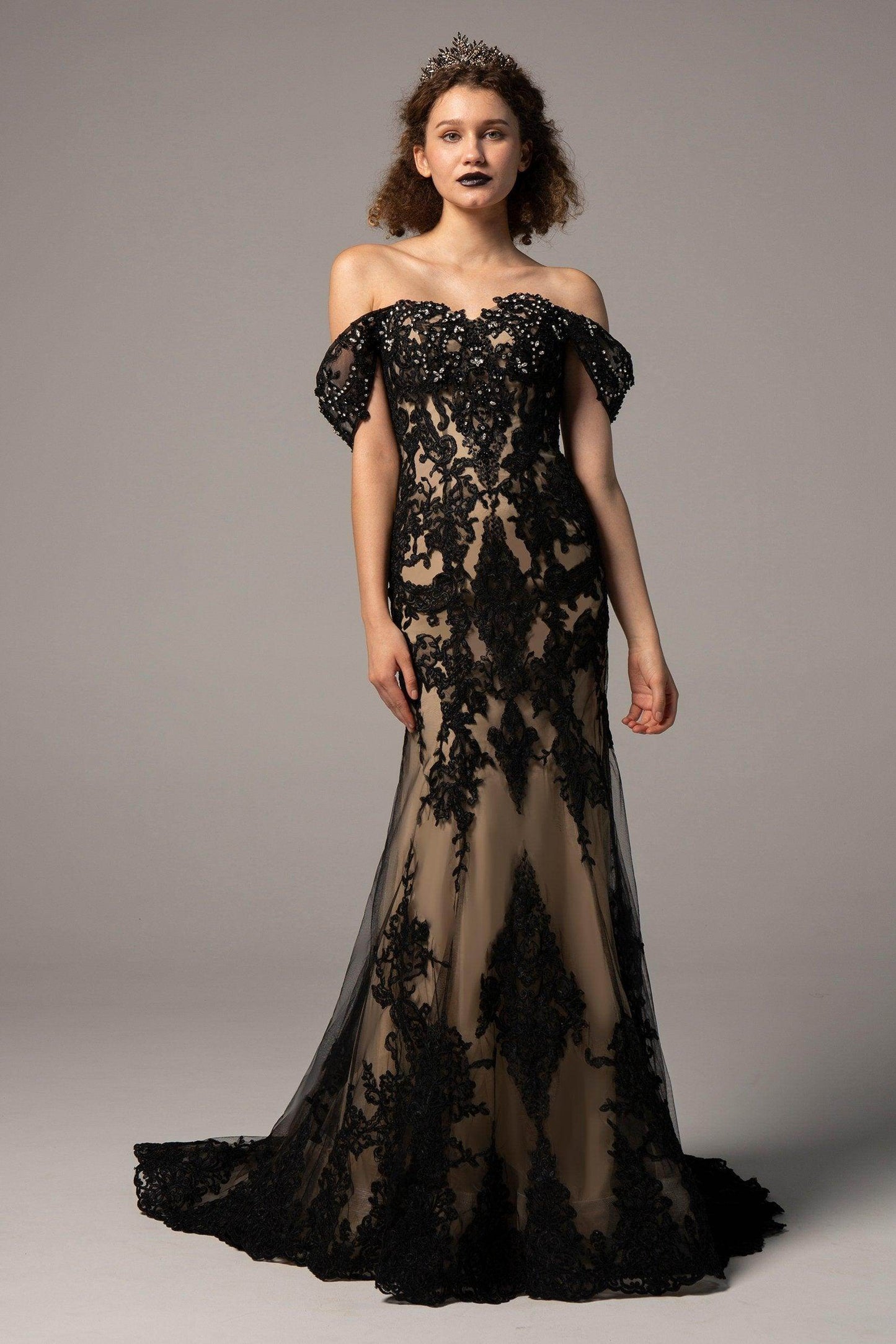 A-Line Court Train Tulle Wedding Dress CW2318 - COCOMELODY