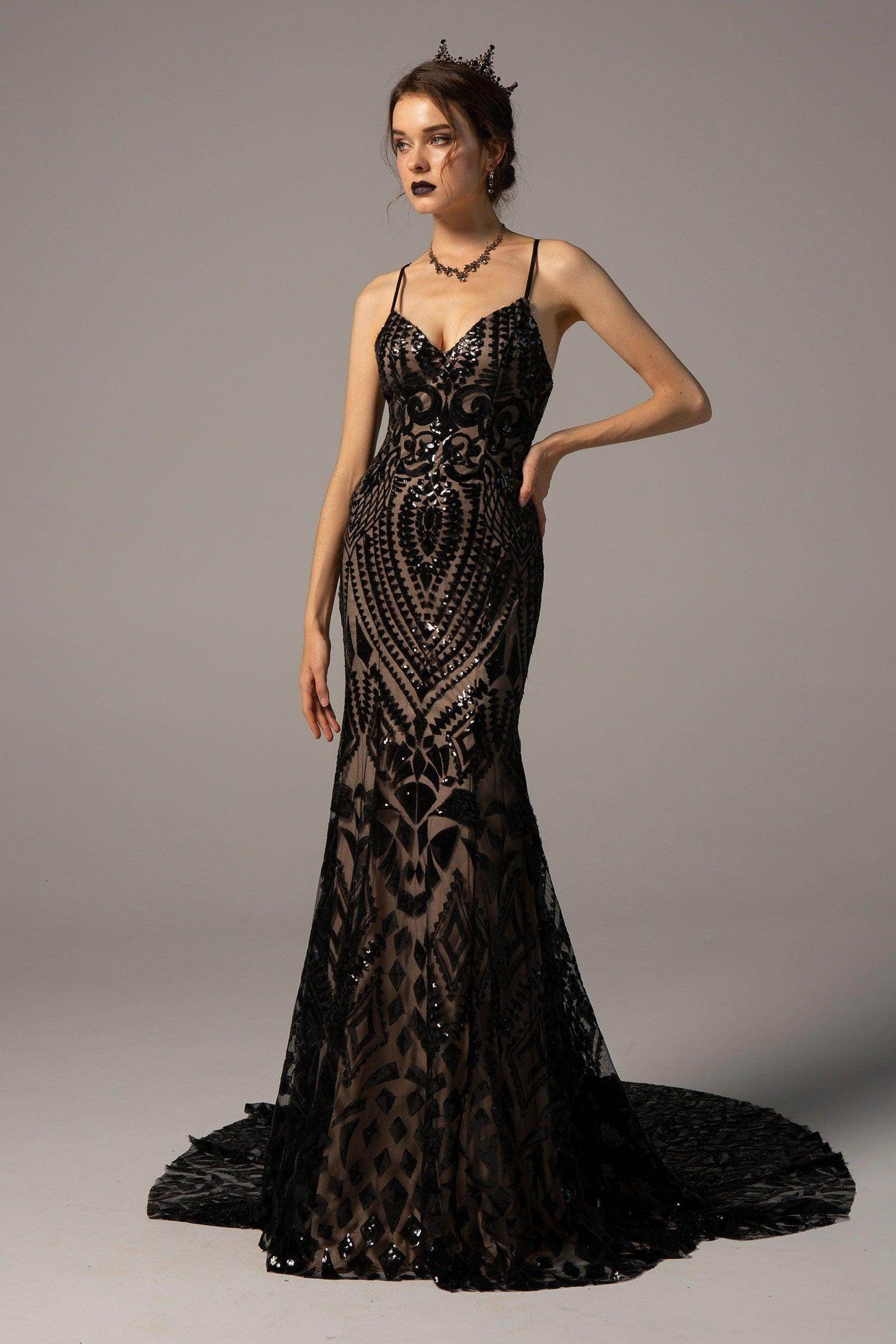 Trumpet-Mermaid Court Train Lace Wedding Dress CW2324 - COCOMELODY