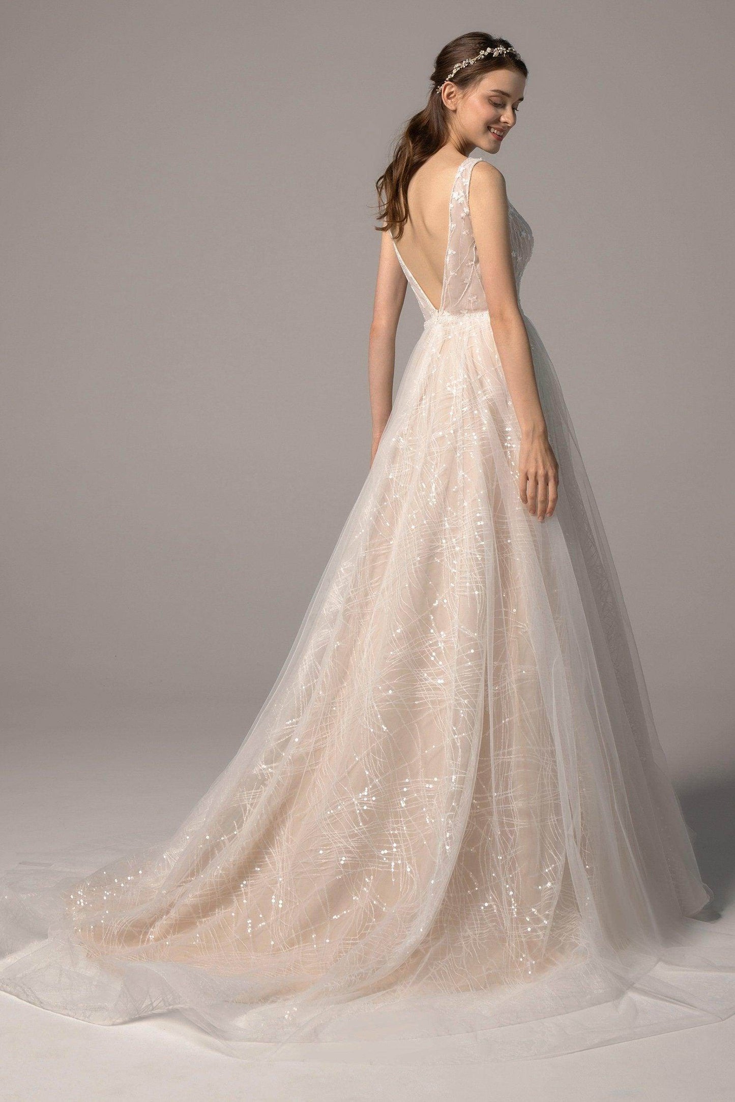 A-Line Court Train Tulle Wedding Dress CW2367 - COCOMELODY