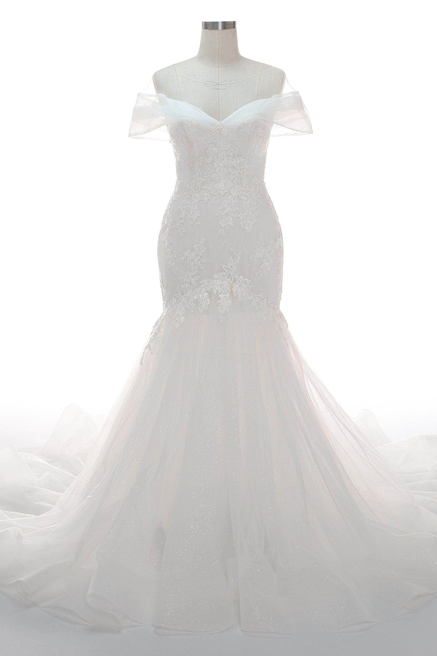 Trumpet-Mermaid Court Train Tulle Wedding Dress CW2401 - COCOMELODY