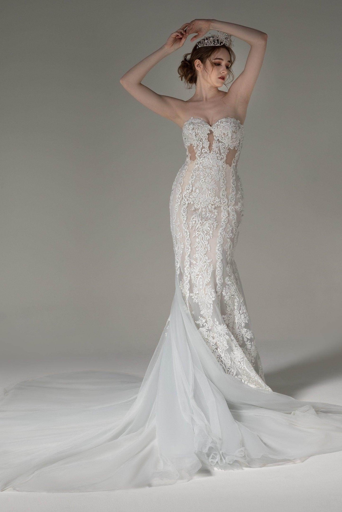 Trumpet-Mermaid Cathedral Train Tulle Wedding Dress CW2505 - COCOMELODY