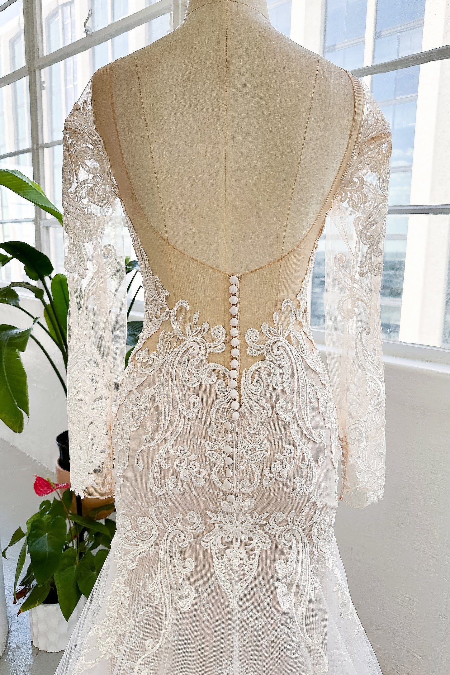 Trumpet-Mermaid Chapel Train Lace Tulle Wedding Dress CW3002