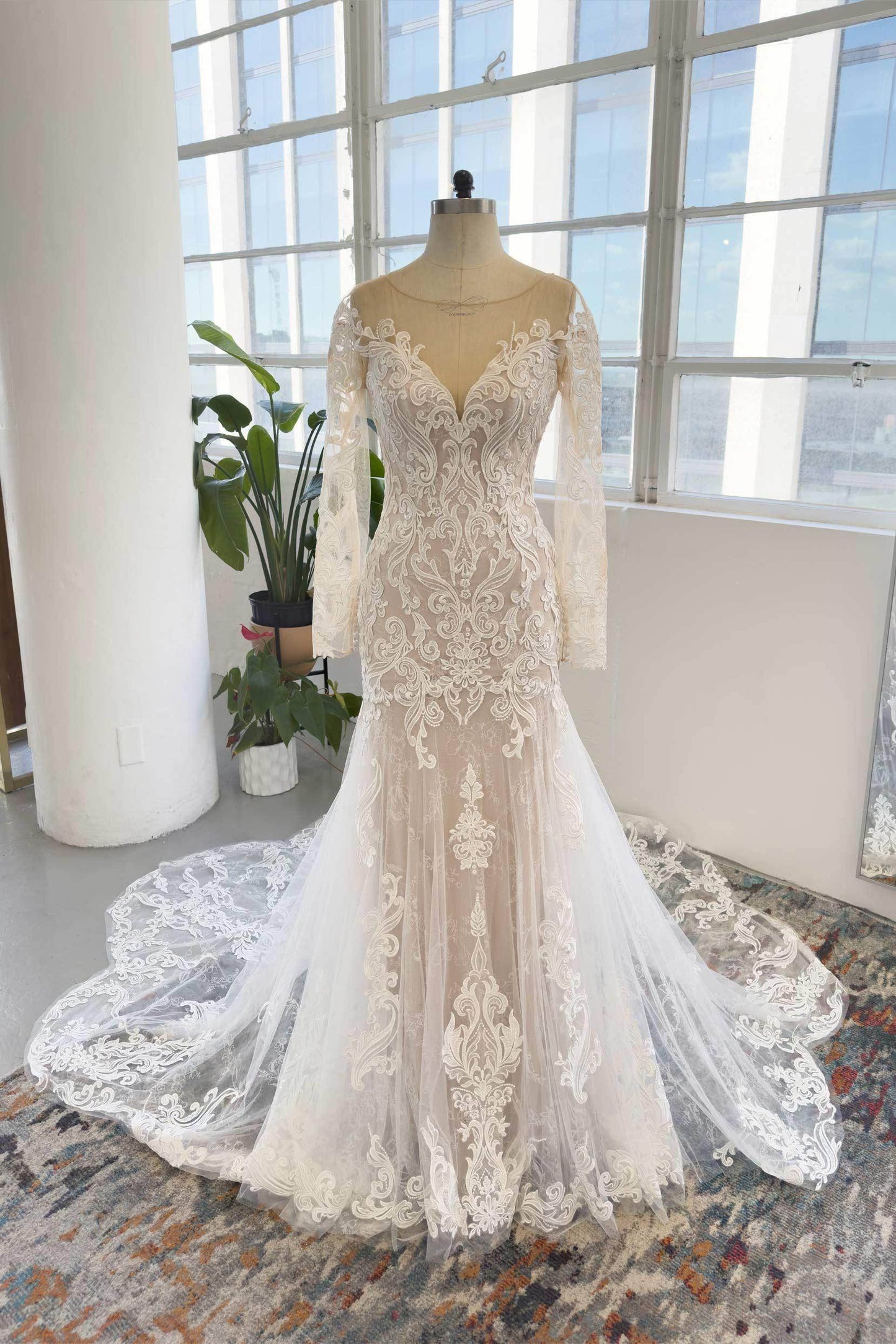 Trumpet-Mermaid Chapel Train Lace Tulle Wedding Dress CW3002 - COCOMELODY