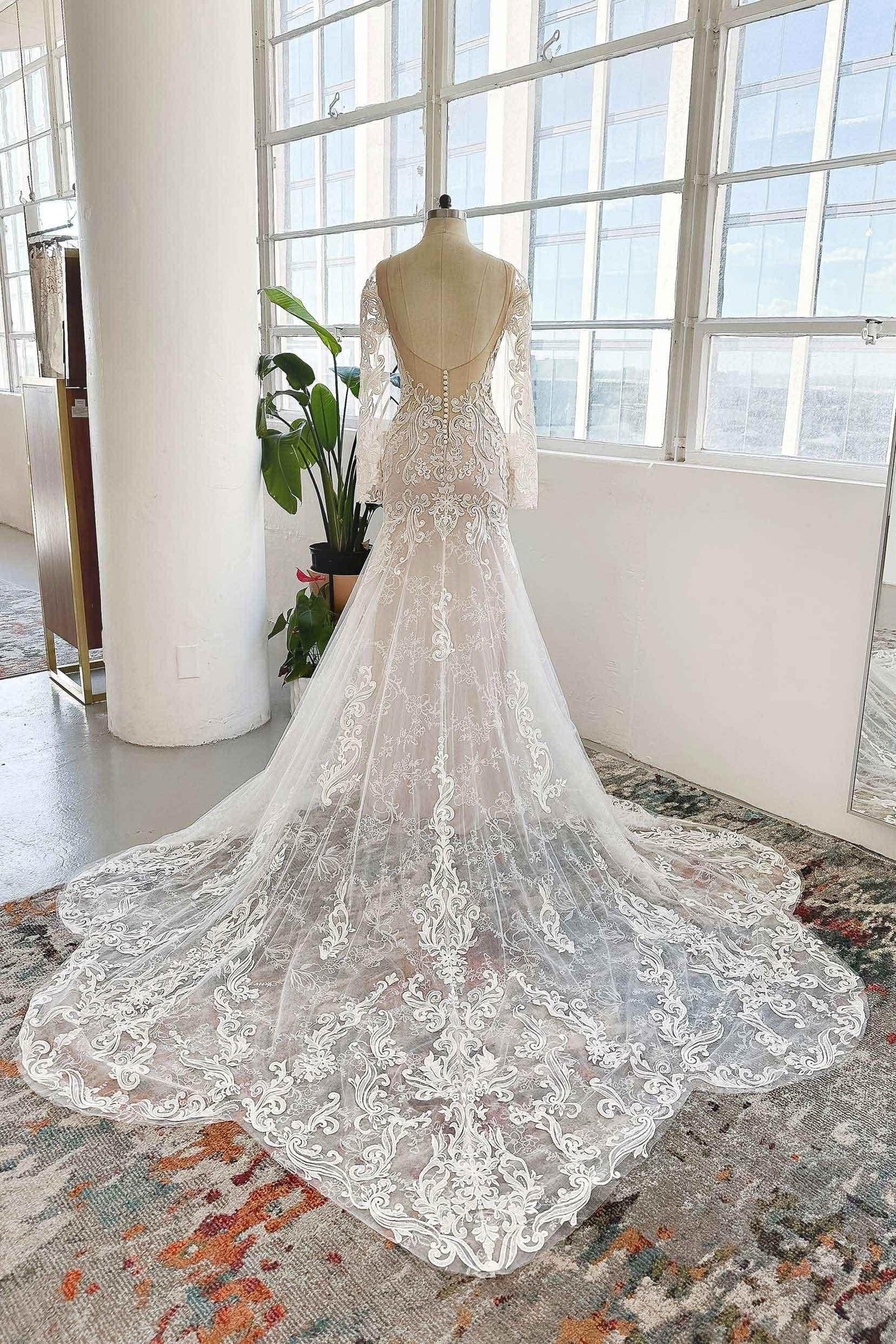 Trumpet-Mermaid Chapel Train Lace Tulle Wedding Dress CW3002 - COCOMELODY