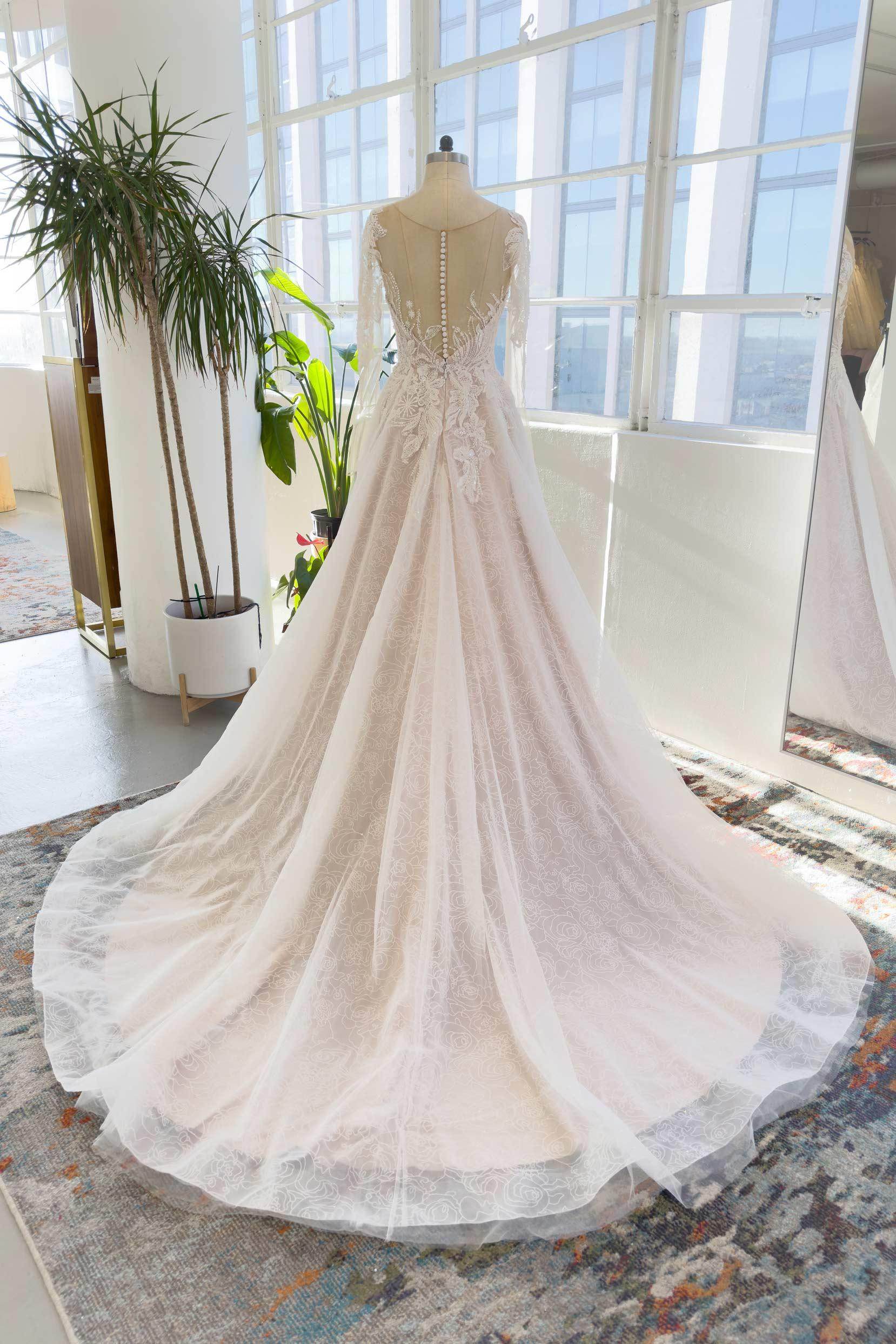 A-Line Court Train Sparkle Lace Wedding Dress CW3003 - COCOMELODY