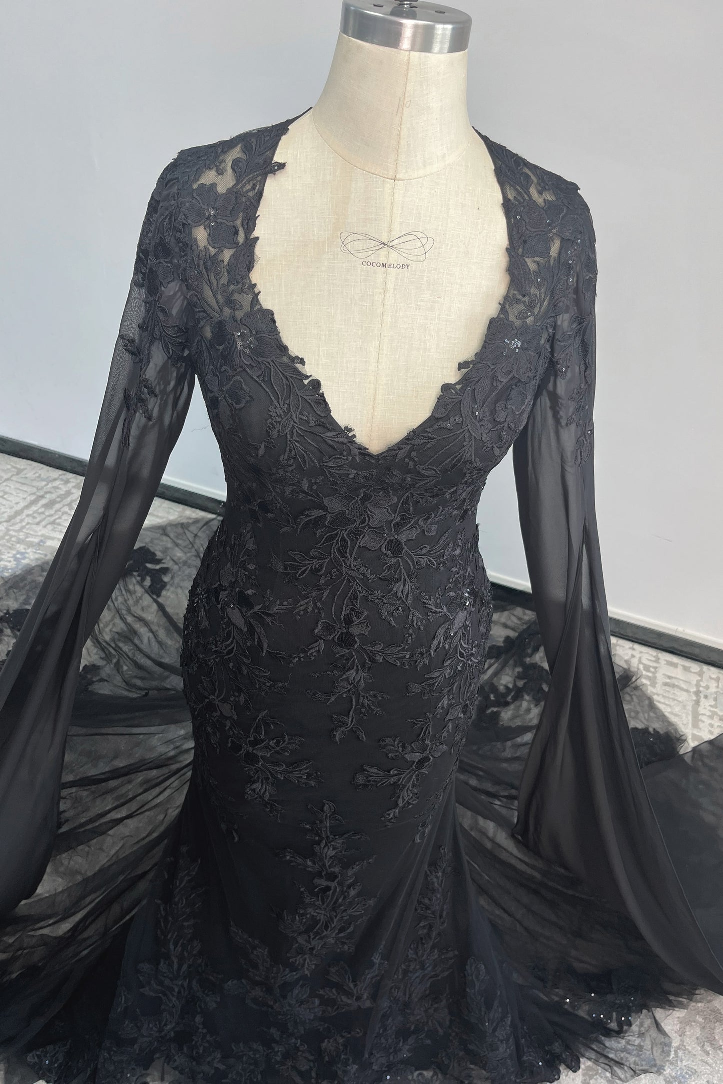 Trumpet-Mermaid Chapel Train Lace Tulle Wedding Dress CW3279