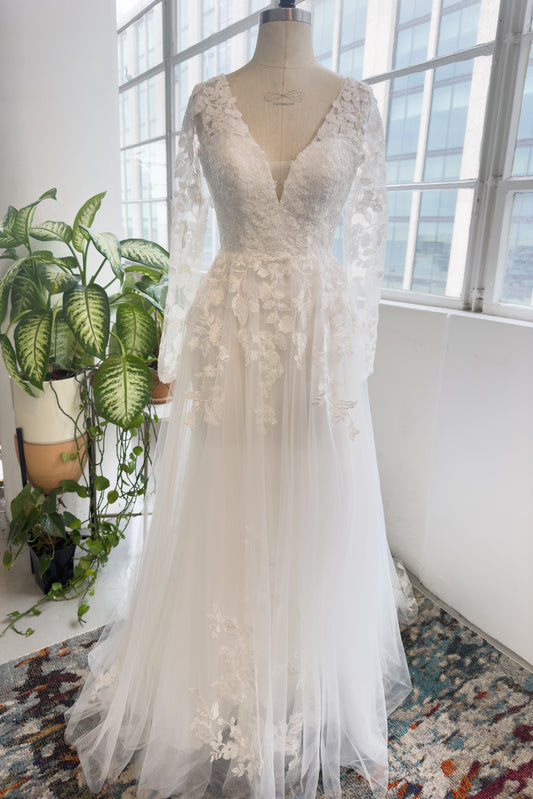 A-Line Court Train Lace Tulle Wedding Dress CW2994