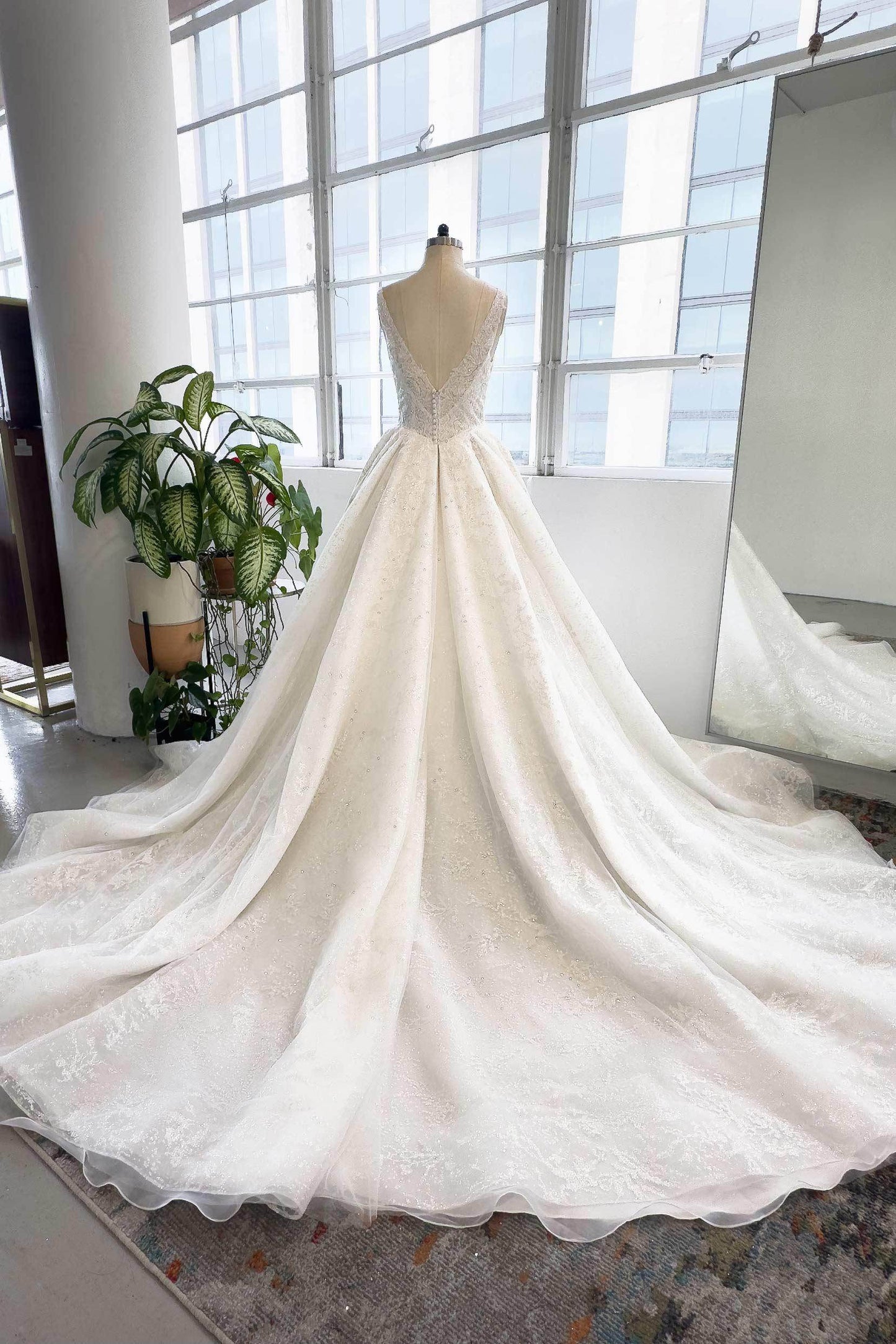A-Line Chapel Train Lace Tulle Wedding Dress CW3005 - COCOMELODY