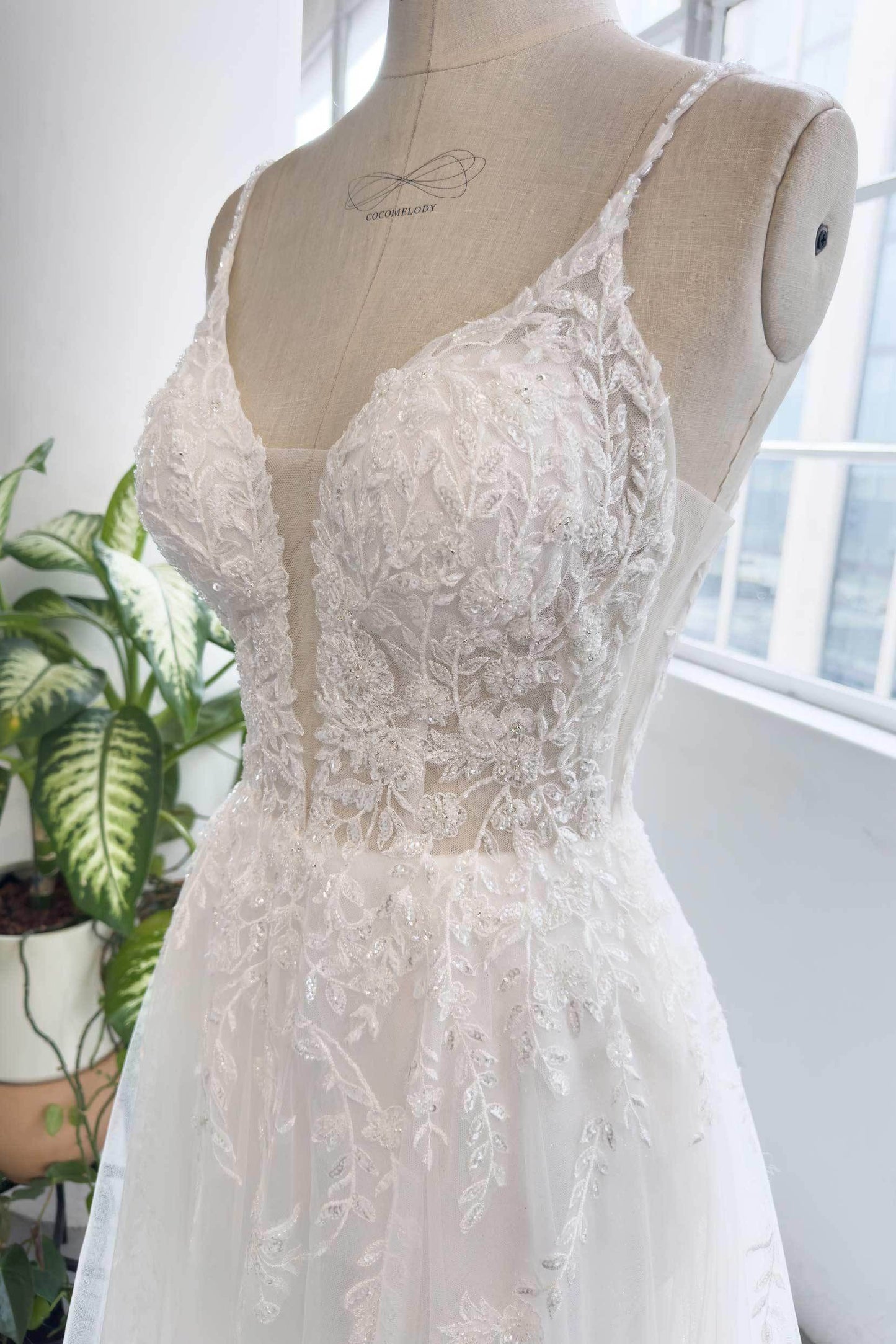 A-Line Cathedral Train Lace Tulle Wedding Dress CW2996 - COCOMELODY
