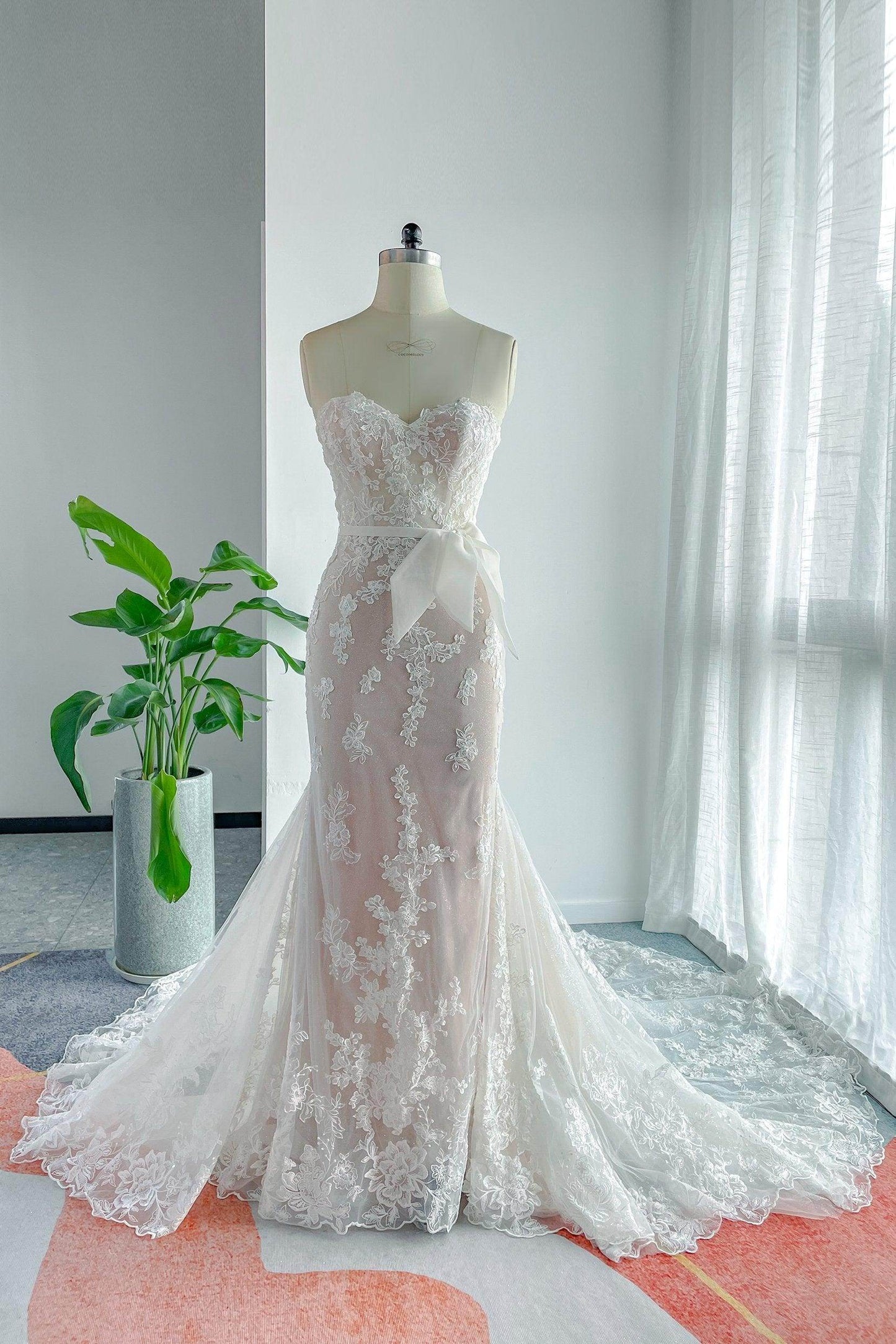 Trumpet-Mermaid Chapel Train Lace Tulle Wedding Dress CW3134 - COCOMELODY