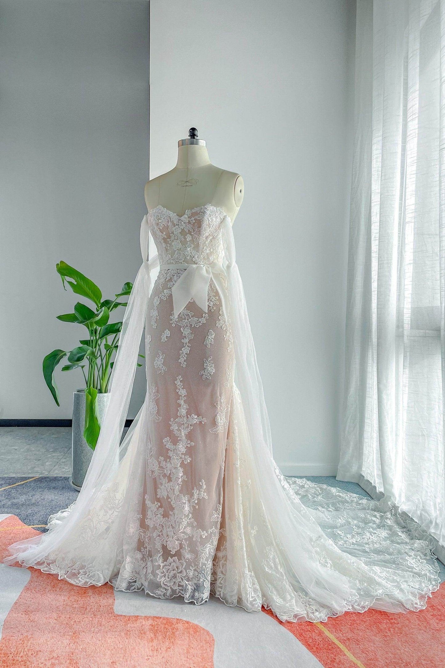 Trumpet-Mermaid Chapel Train Lace Tulle Wedding Dress CW3134 - COCOMELODY