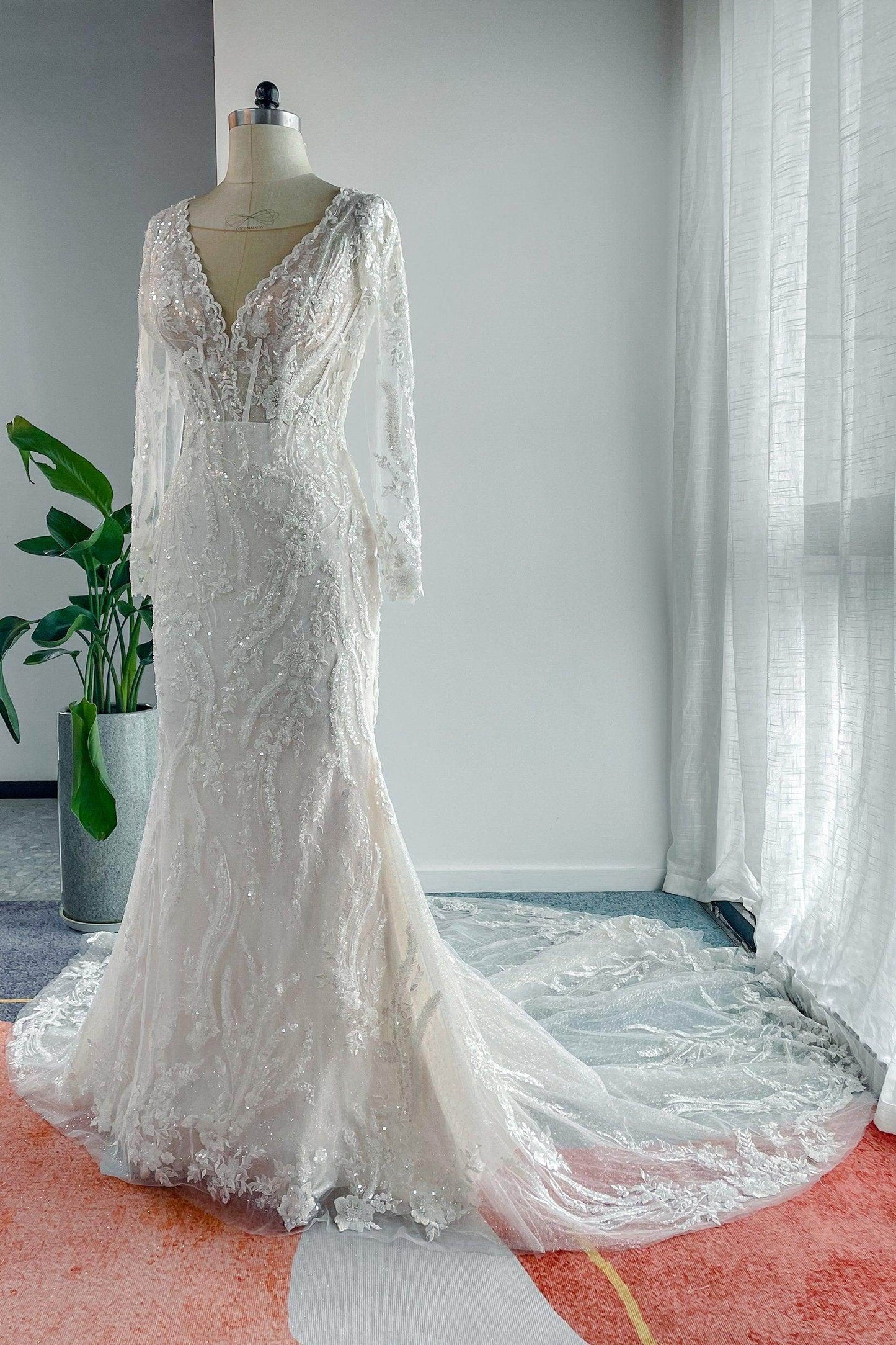 Trumpet-Mermaid Chapel Train Lace Tulle Wedding Dress CW3141 - COCOMELODY