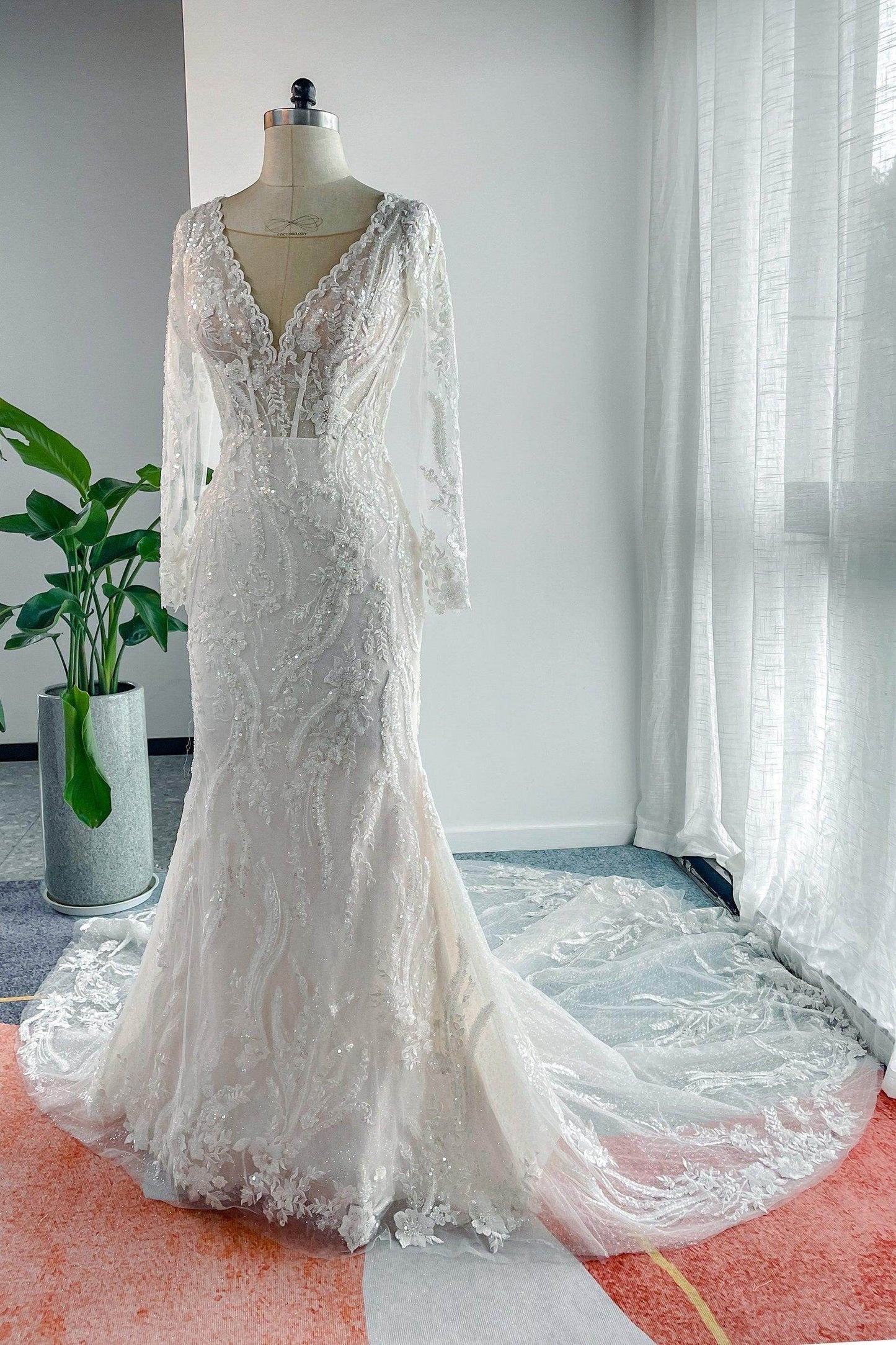 Trumpet-Mermaid Chapel Train Lace Tulle Wedding Dress CW3141 - COCOMELODY
