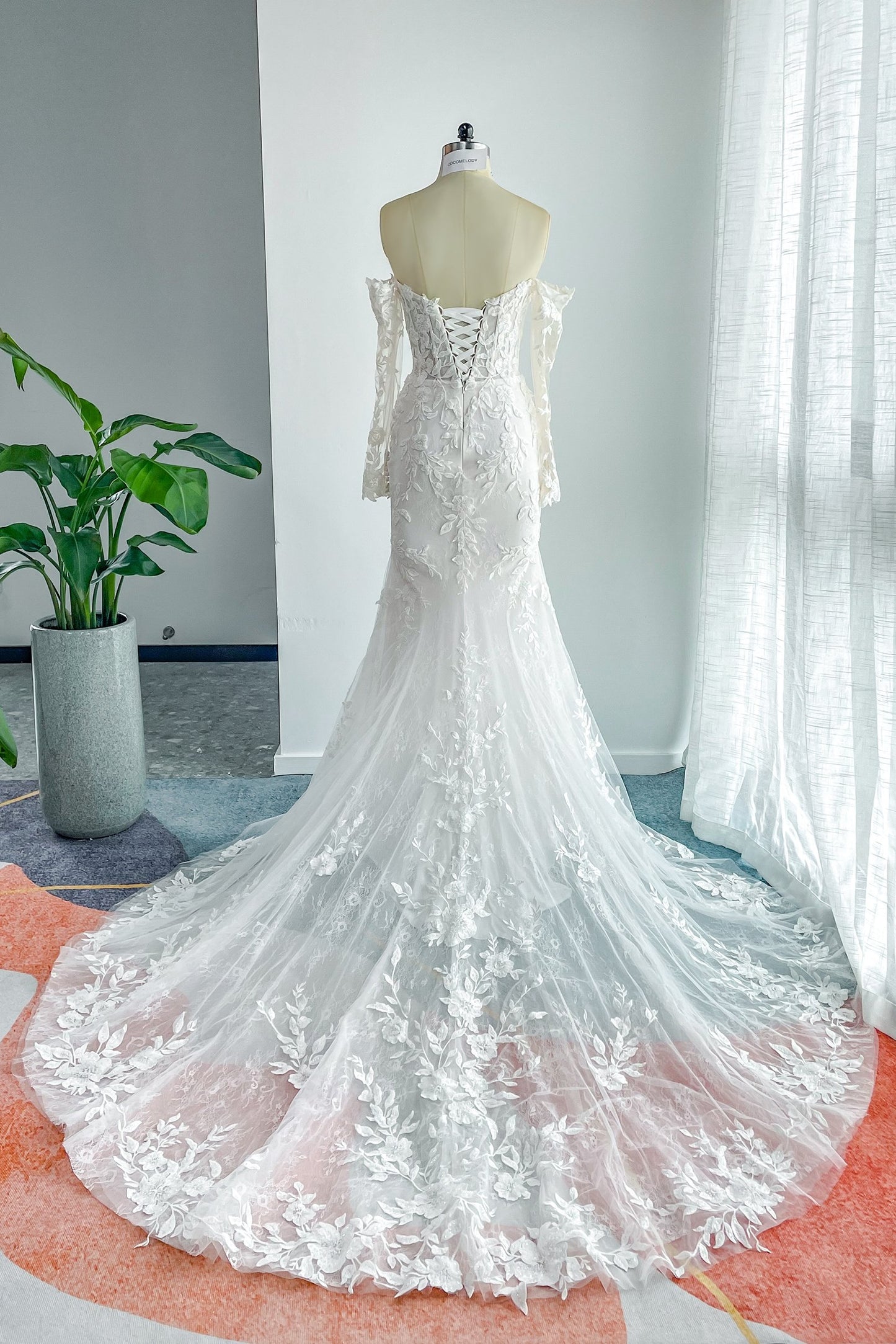 Trumpet-Mermaid Chapel Train Lace Tulle Wedding Dress CW3135