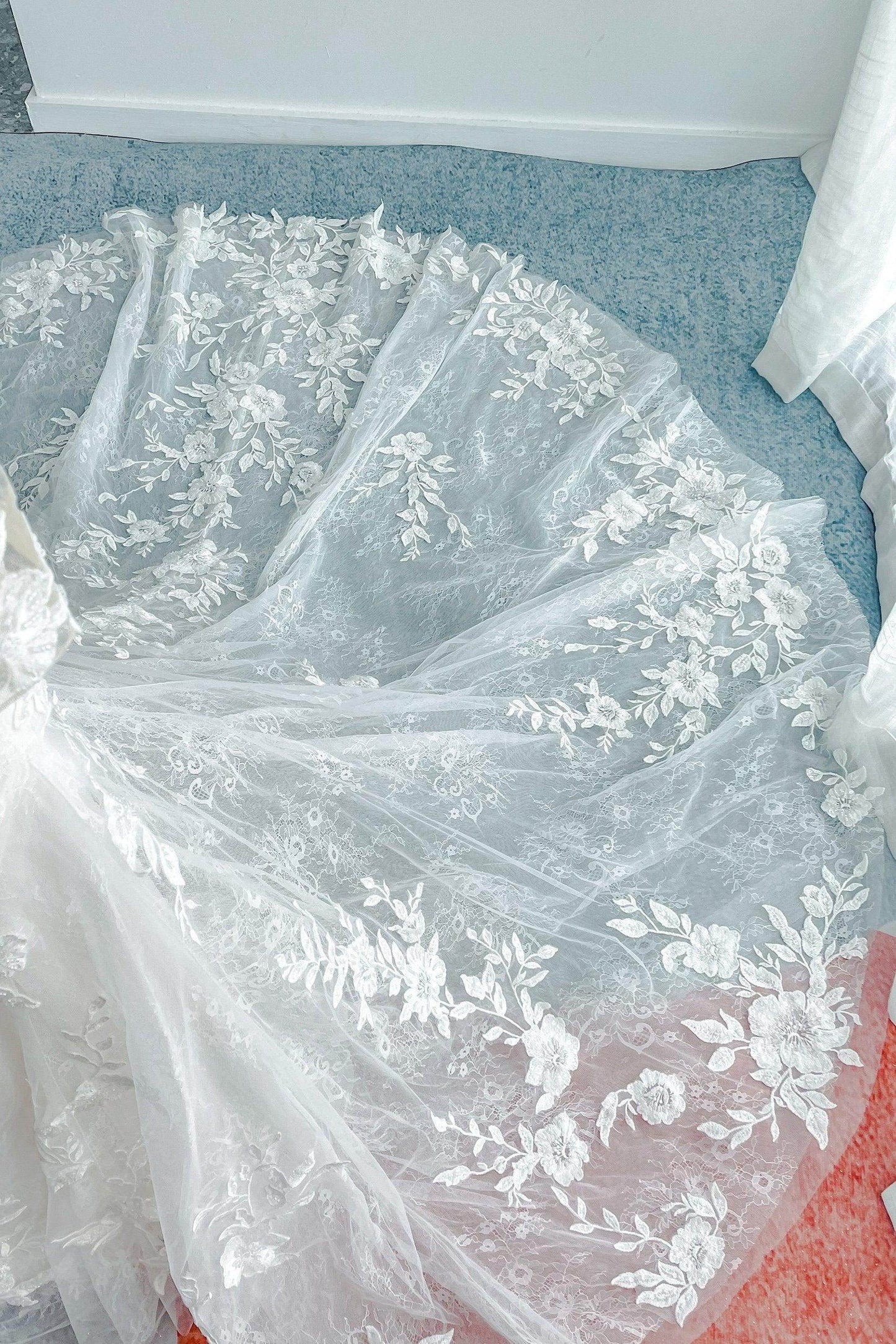 Trumpet-Mermaid Chapel Train Lace Tulle Wedding Dress CW3135