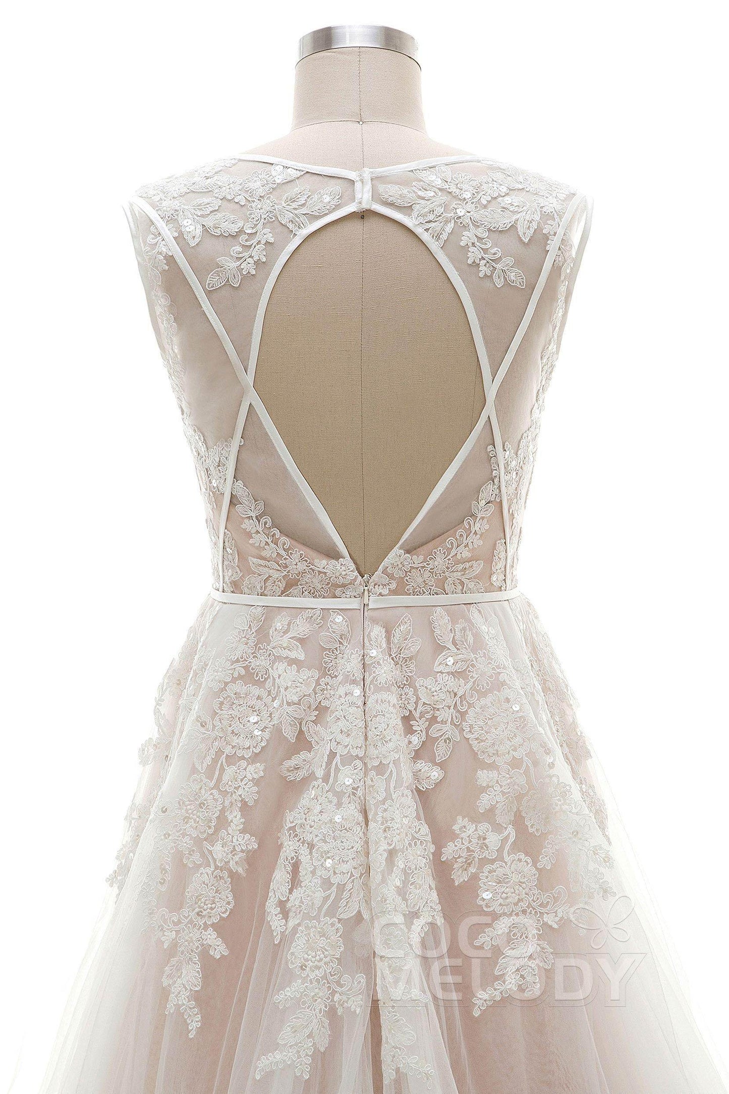 A-Line Court Train Tulle and Lace Wedding Dress LD3932 - COCOMELODY