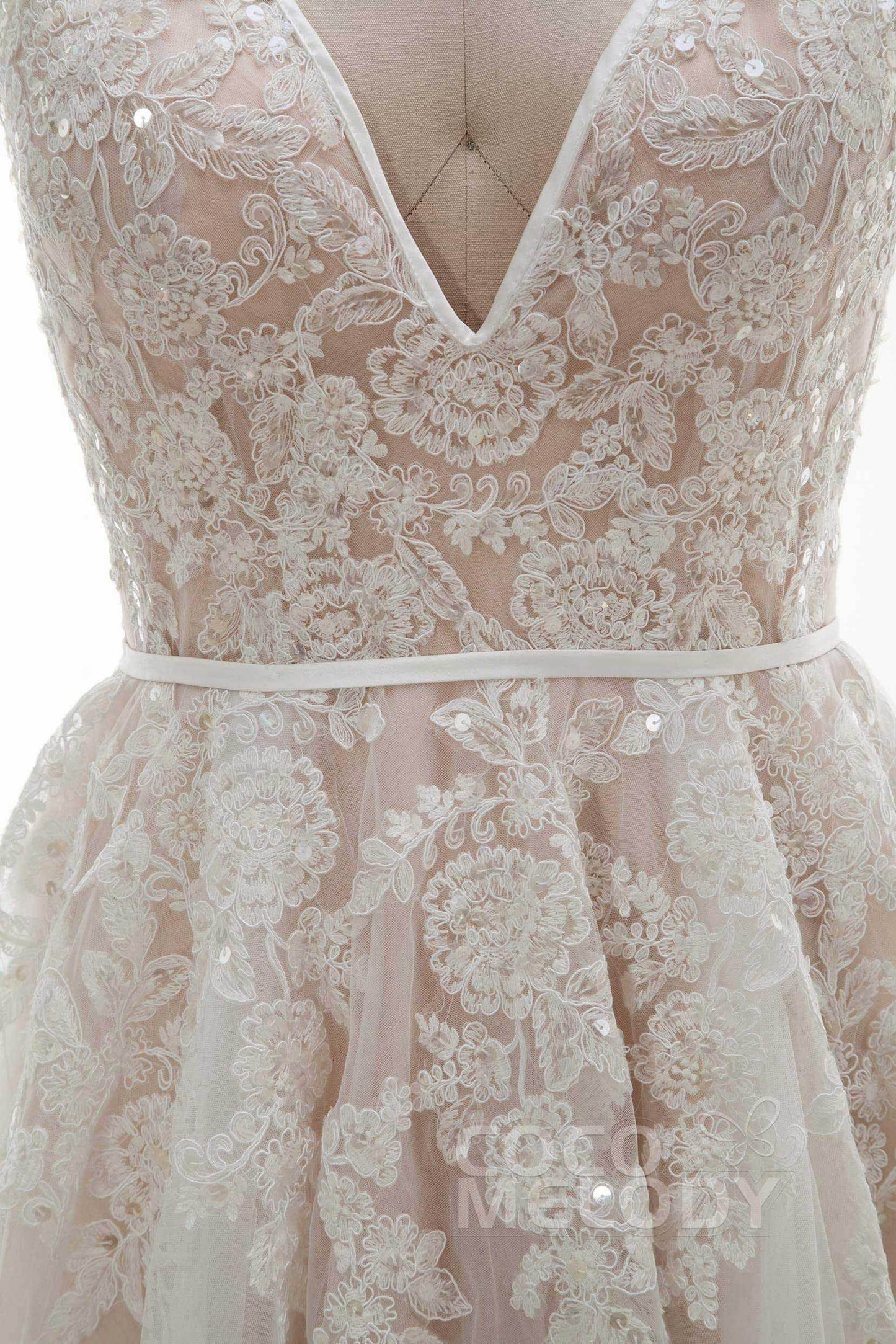 A-Line Court Train Tulle and Lace Wedding Dress LD3932 - COCOMELODY